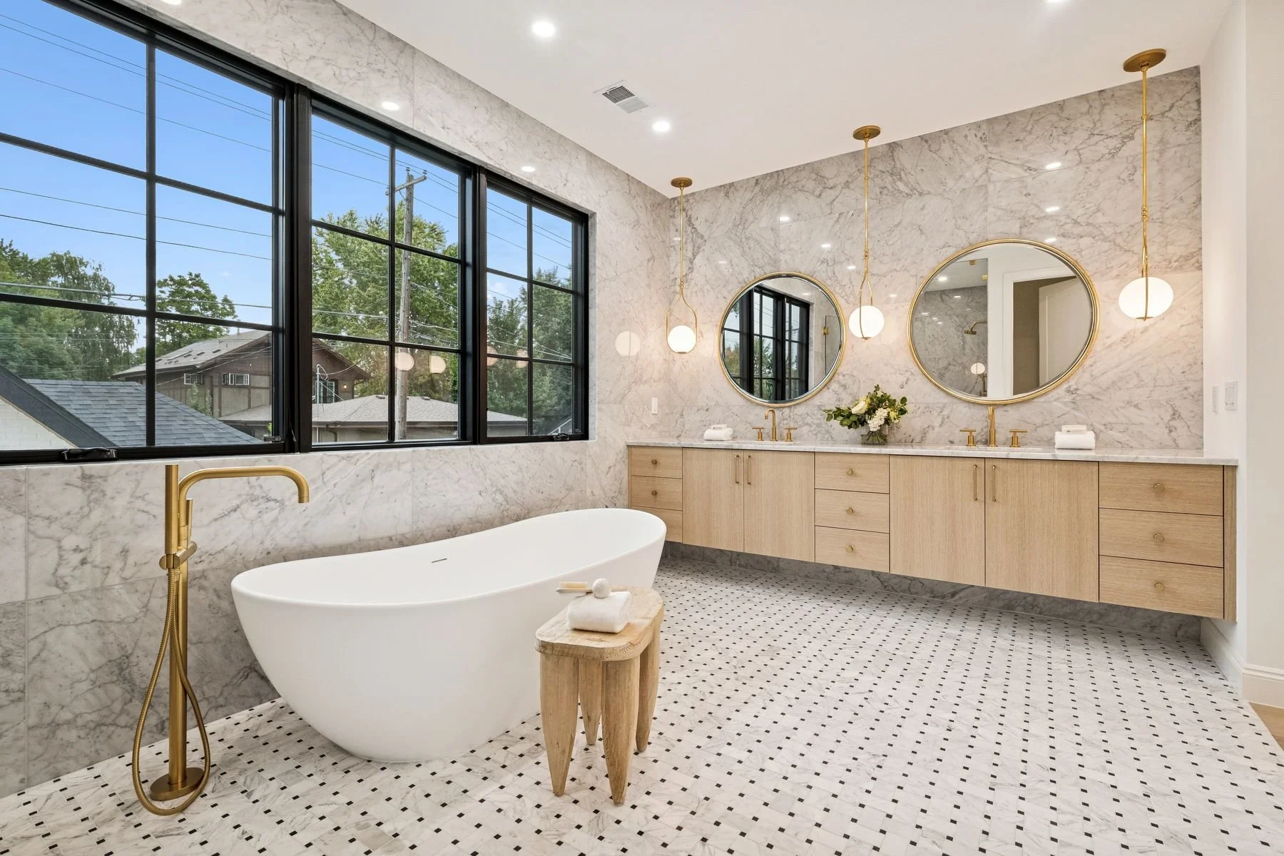 Shannon Tiger 1208 S Vine St Wash Parkphoto_online_018.jpg