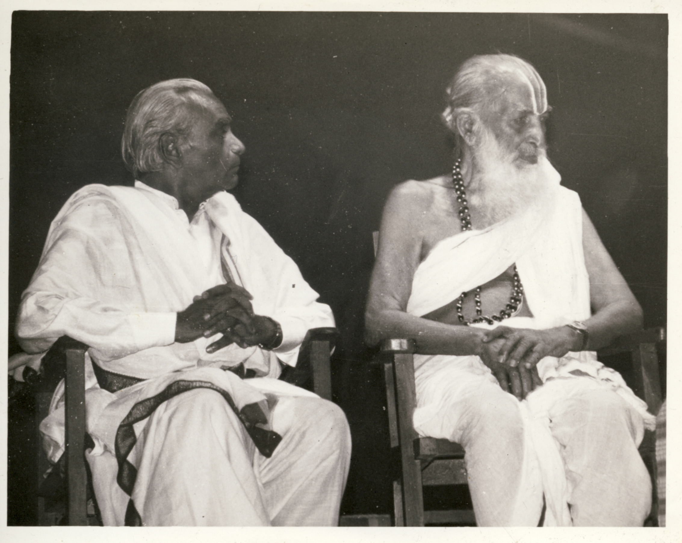  T Krishnamacharya and BKS Iyengar sitting together