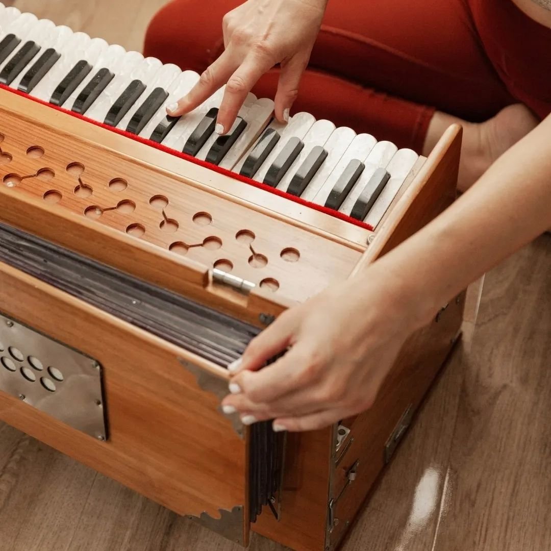 Here Jesse practices Shivohum on the drone-like instrument called the Harmonium. The harmonium is used commonly in Kirtan, a devotional practice rooted in ancient Indian traditions. It offers a powerful avenue for spiritual connection and inner trans