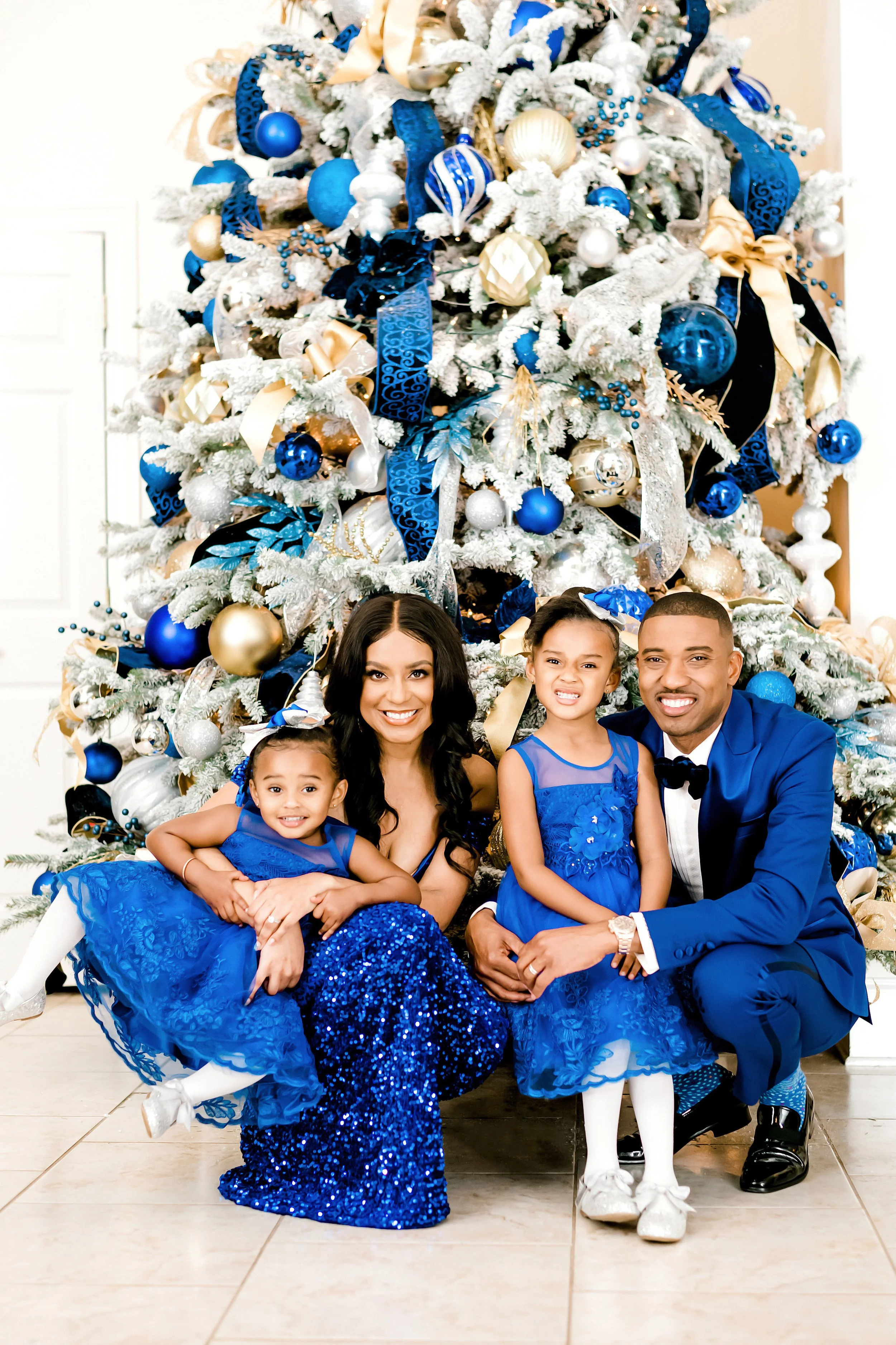 blue dress family photos In Home Winter Wonderland Portraits — NEW ORLEANS PHOTOGRAPHER color schemes royal blue family photos Black Long Dress Midi and Maxi Dress Color:As Photo(Red)