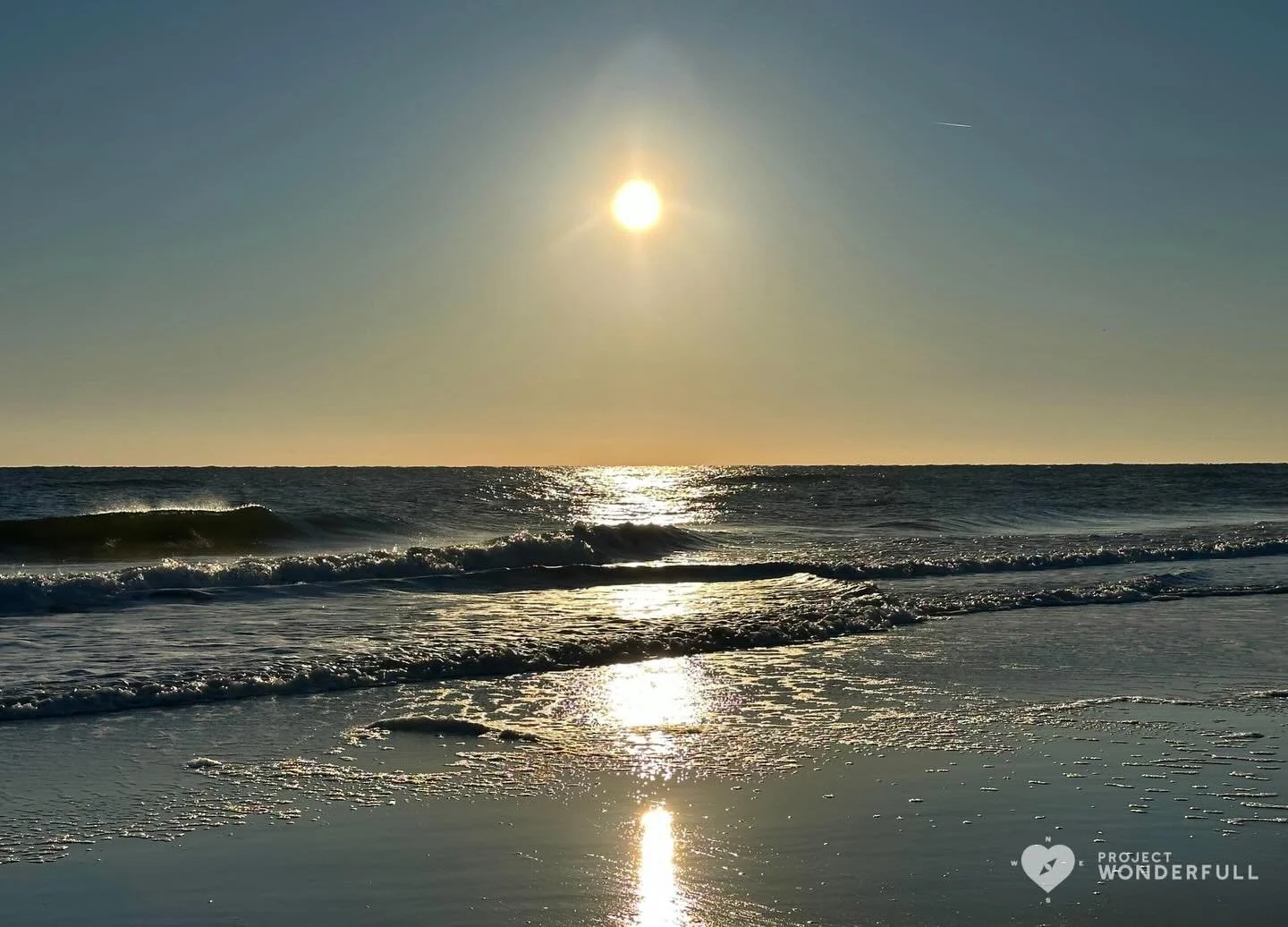 Happy 2026! May this sunshine and waves bring a bright, beautiful flow to your entire year! 

#beautyheals 
 
Today&rsquo;s WonderFULL: New Year Healing Waves

(Neptune Beach, FL) 

Have a beautiful Thursday. 

Sarah 🩵🩵 

P.S. Share this beauty wit