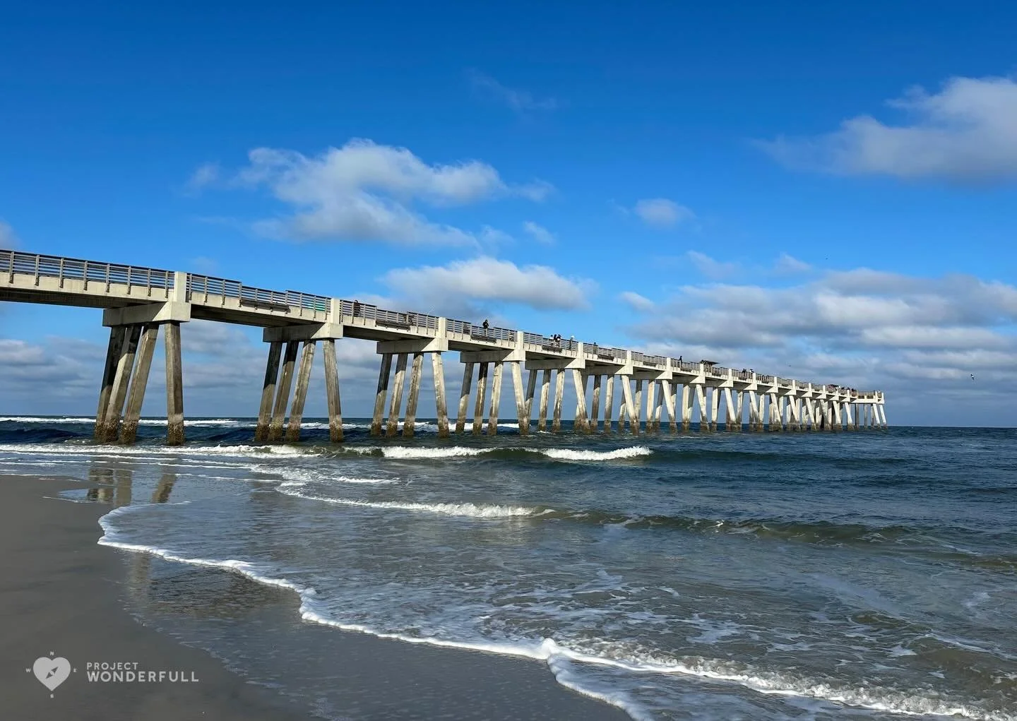 Three deep breaths and imagine you&rsquo;re out on this pier. Ahhh.

#beautyheals 
 
Today&rsquo;s WonderFULL: Beautiful Viewpoint 

(Jacksonville Beach, FL) 

Have a beautiful Saturday. 

Sarah 🩵🩵 

P.S. Share this beauty with someone you love tod