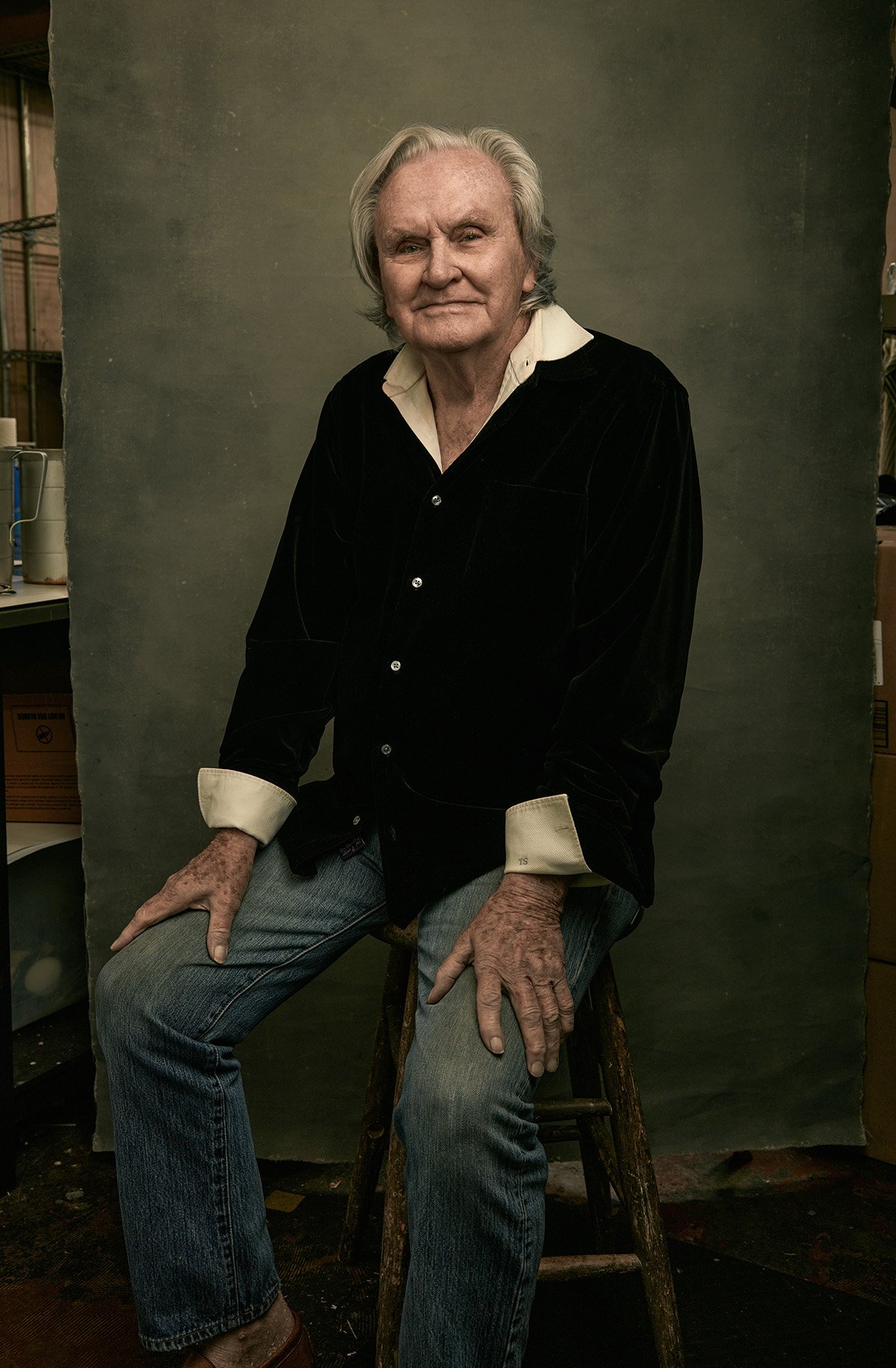 Environmental portrait in Los Angeles showing presence and the present moment.