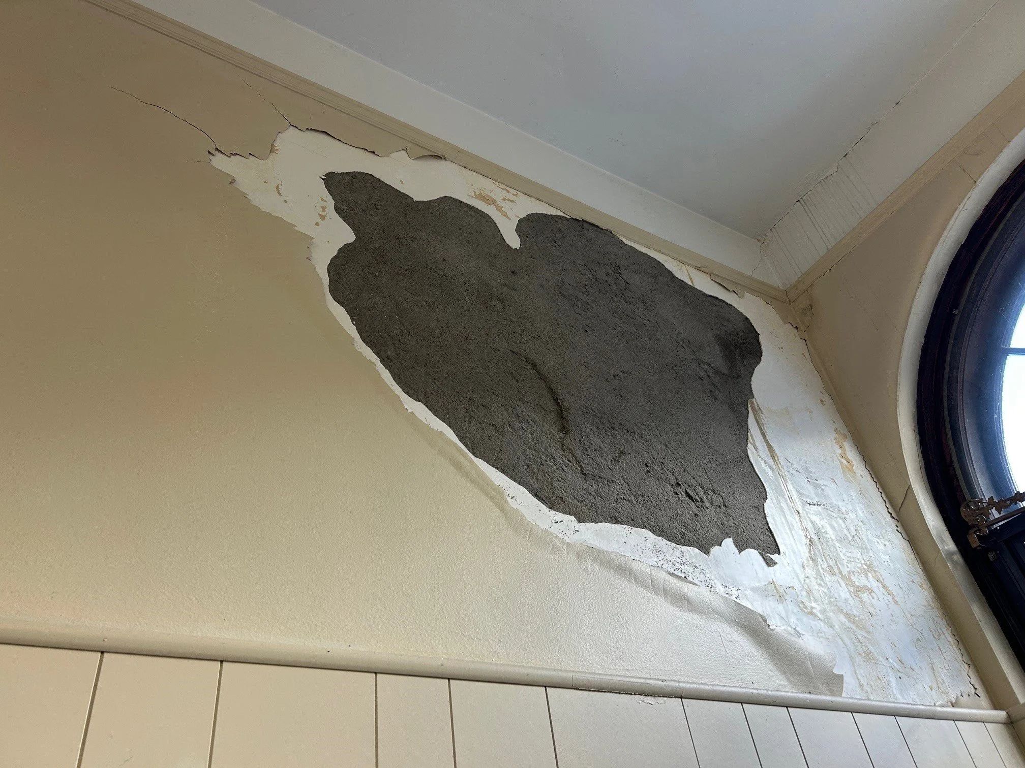 middle office east.jpg