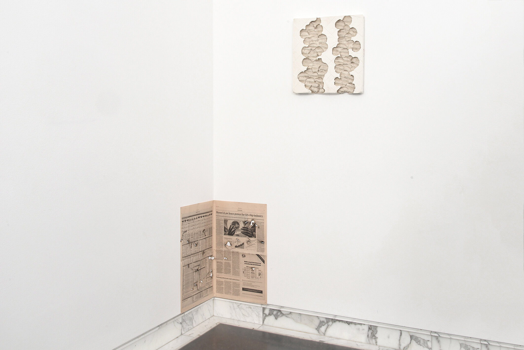   Daily Sketches, Financial Times #5 , newspaper, nails, 60cm x 50cm ;  Gypse Riverbed (White Smoke) , plaster, unfired clay, 38cm x 40cm x 4cm, 68projects, Berlin, Germany, 2018 