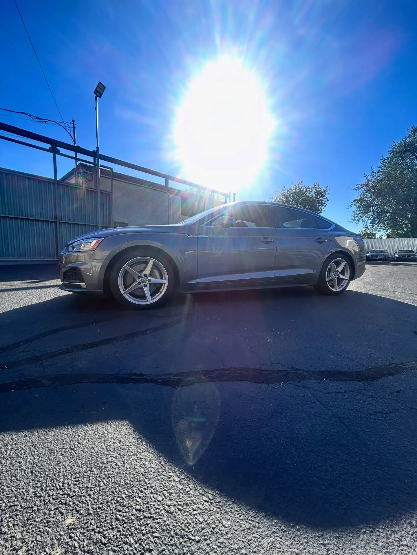 Our client brought in their Audi A5 for all maintenance today with: oil service, all-around brake service, and new cabin/ air filters 👌🔧 

#audi #a5 #audispecialist #brakeservice #oilservice #carmaintenance #europeancarspecialist #carrepairshop #de