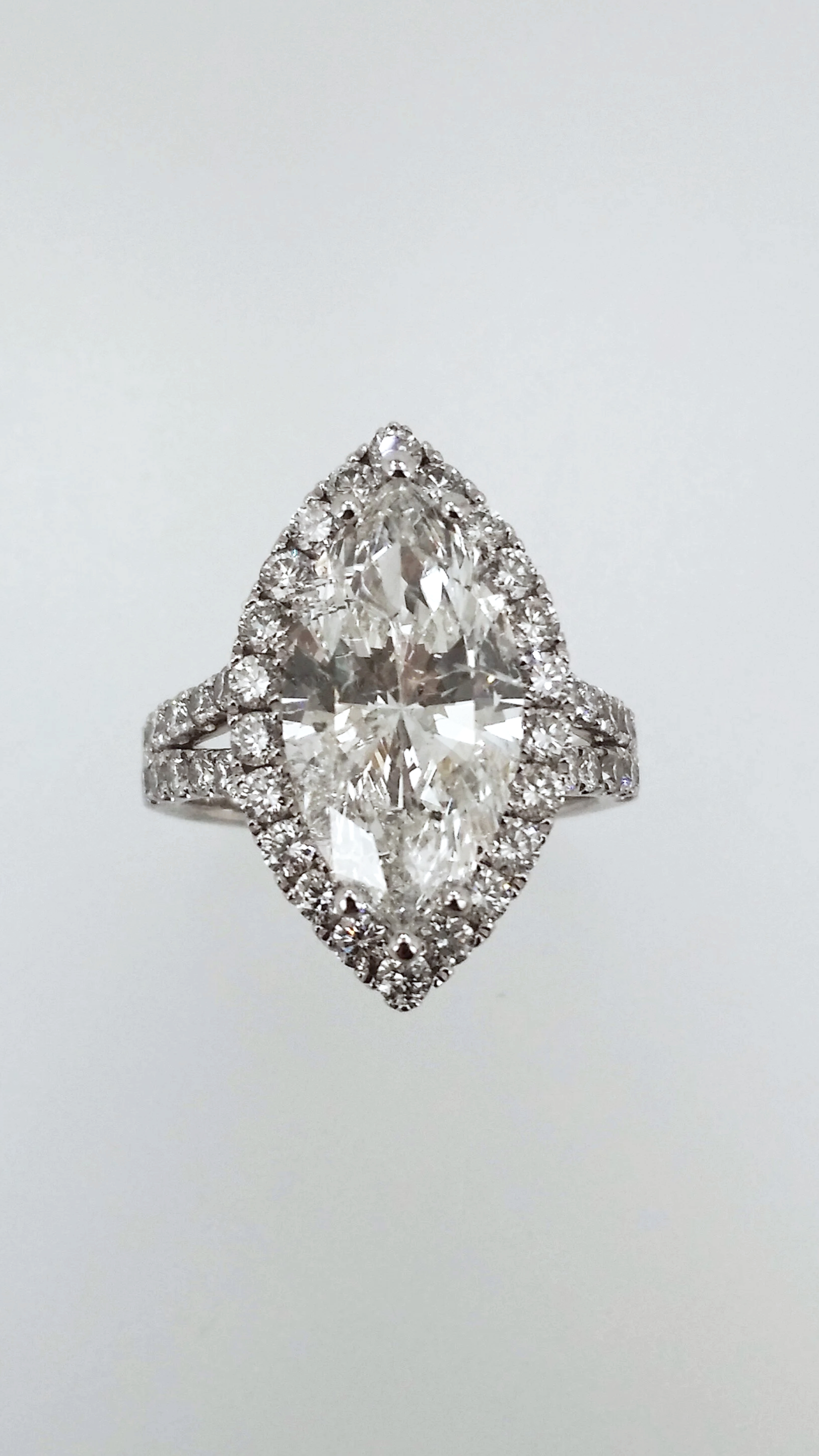 18k+White+Gold+Marquise+Diamond+Ring