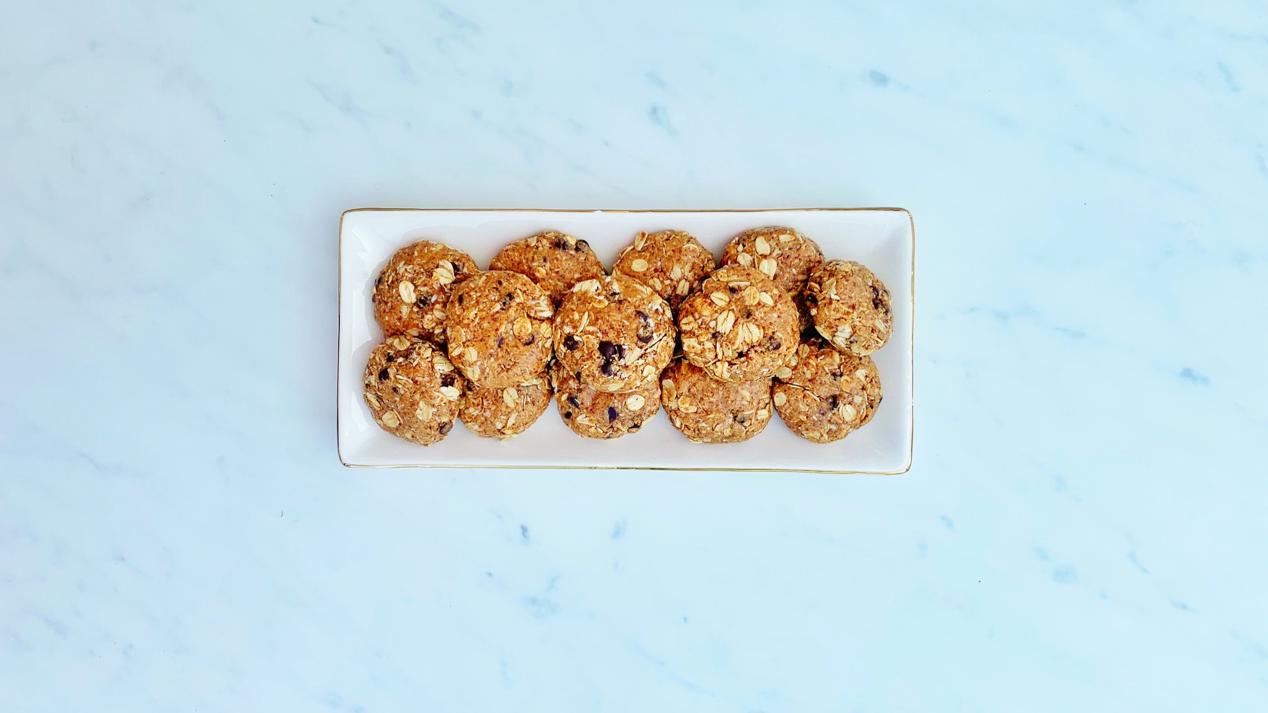 No-Bake Chocolate Chip Oat Cookies