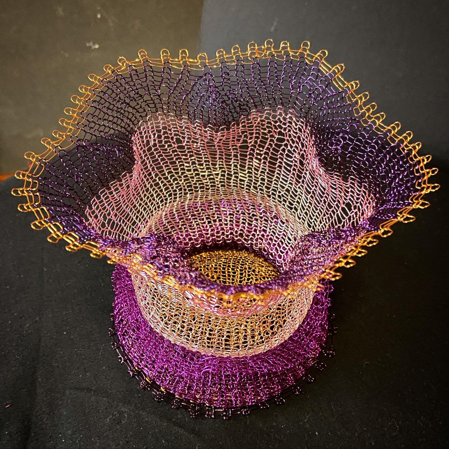 &lsquo;Frilly bits&rsquo; Stitch by stitch, trying to make sense of increasing complexity #knittingwithwire #wireknitting #vessel #wireobject #crafting #maker #makersgonnamake #womanartist #textilearts