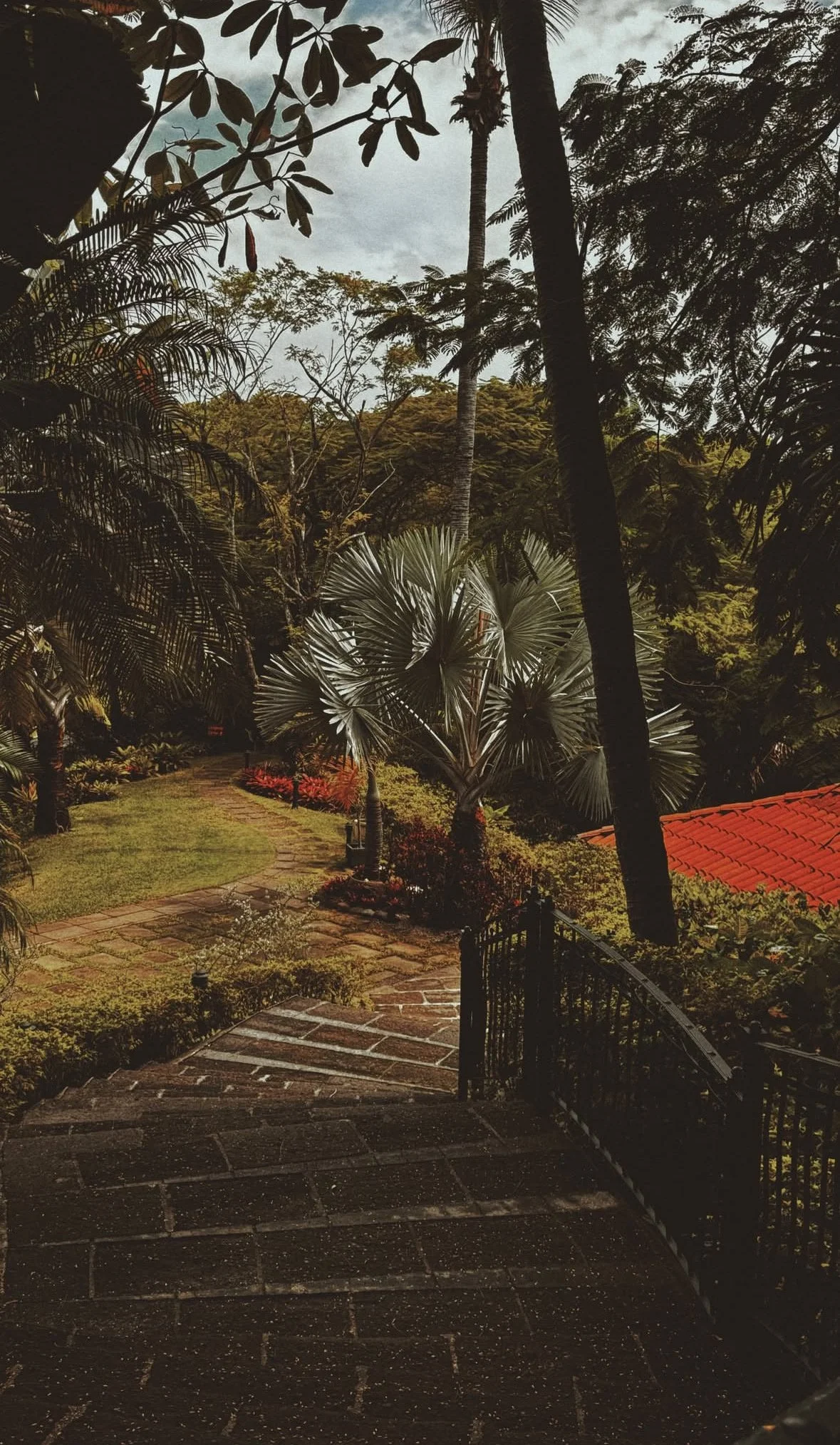 Pay in Full- Costa Rica