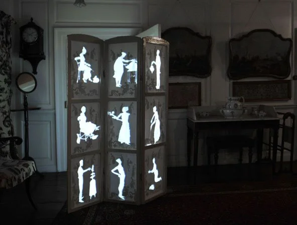 Animated dressing screen, Preston Manor, 2010.jpg