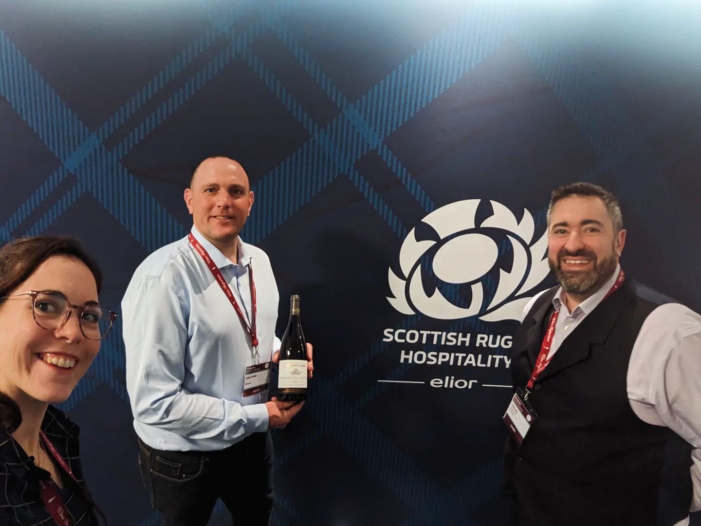 Let's go for a beautiful tasting in Scotland!
Le Murrayfield Stadium, lieu embl&eacute;matique du Rugby, nous accueille pour faire d&eacute;couvrir nos vins gr&acirc;ce &agrave; notre importateur.
Une journ&eacute;e intense autour de nos Bourgognes: 