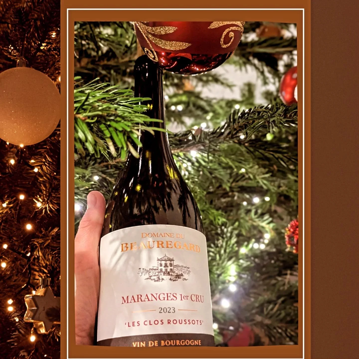 ✨ S&eacute;lection de fin d&rsquo;ann&eacute;e d&rsquo;exception ✨

Quand la magie de No&euml;l Belge rencontre l&rsquo;&eacute;l&eacute;gance de la Bourgogne&hellip; 🎄🍷

&bull; Bourgogne C&ocirc;tes du Couchois &ldquo;Cuv&eacute;e Signature&rdquo;