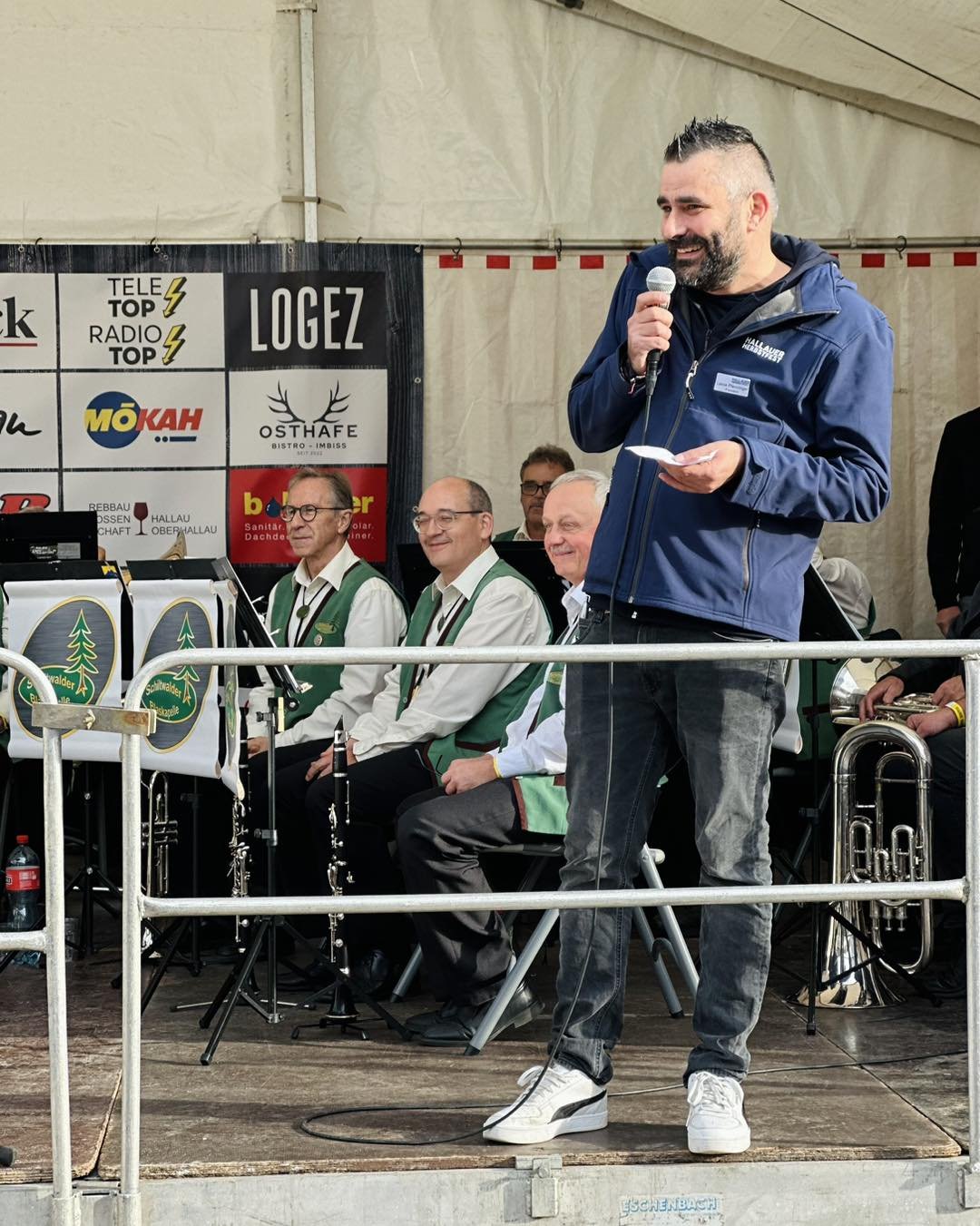 Gestern die Er&ouml;ffnung war sehr sch&ouml;n. 
Danke Nadja Hallauer (Gemeindepr&auml;sidentin von Hallau), Roland Ochsner (Gemeindepr&auml;sident von Oberhallau) f&uuml;r die aufmunternden Worte. Danke Lasse Pfenninger (OK Pr&auml;sident Hallauer H