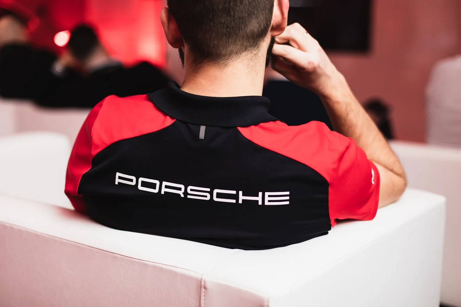 Porsche-3.jpg