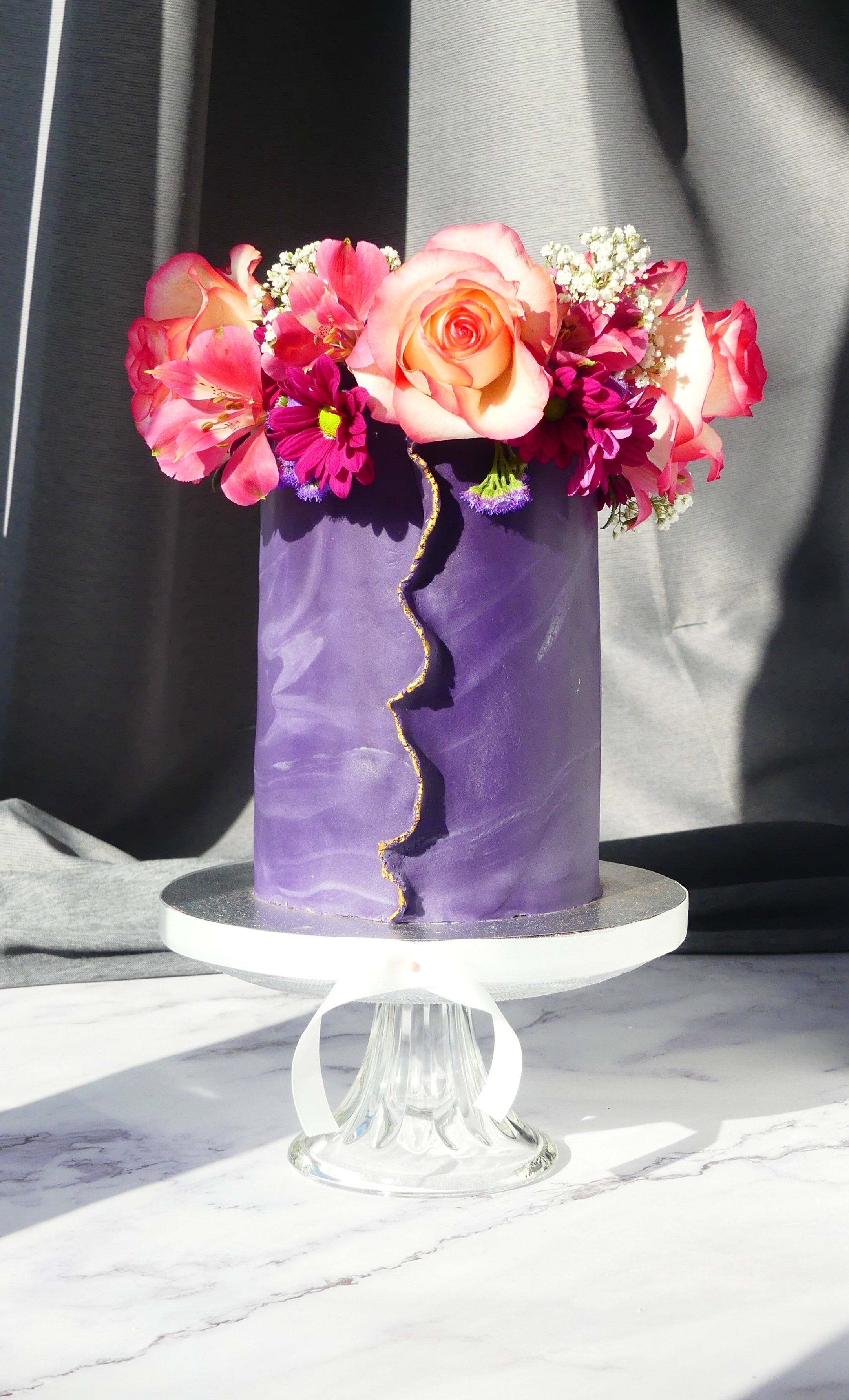 wedding high cake flowers.jpg