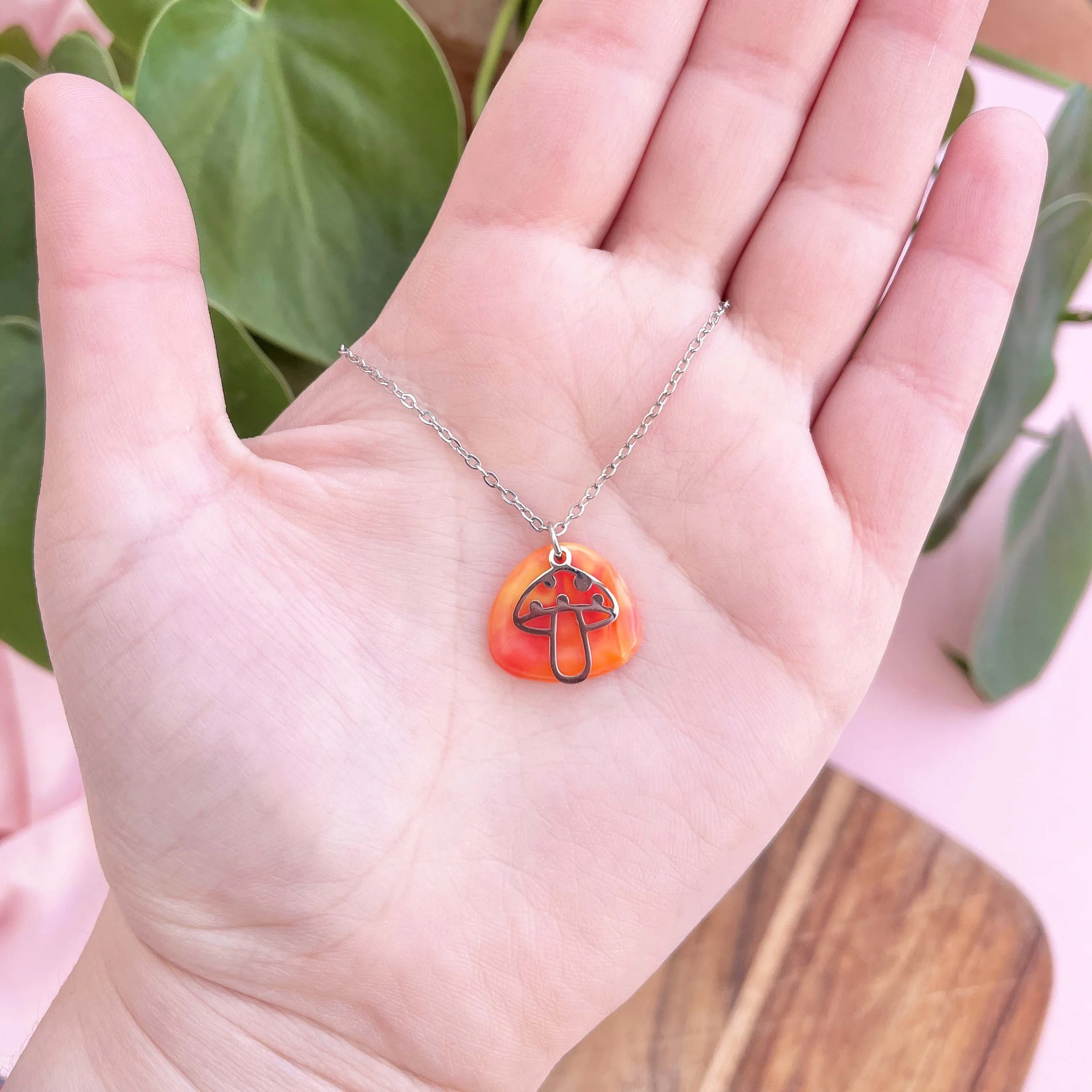 FR10B red orange.jpg