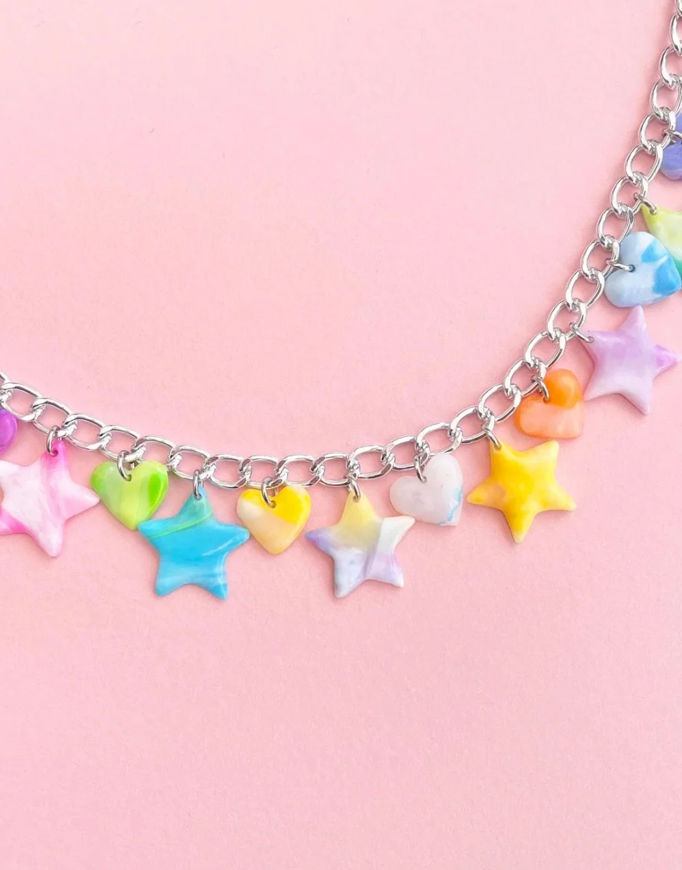 I can't believe it's December already.......

This year has been kinda crazy!!! I've been heaving myself out of some recent low moments, due to general burn out as well as artistic burn out, but I can feel the new year creeping up on us and it's actu