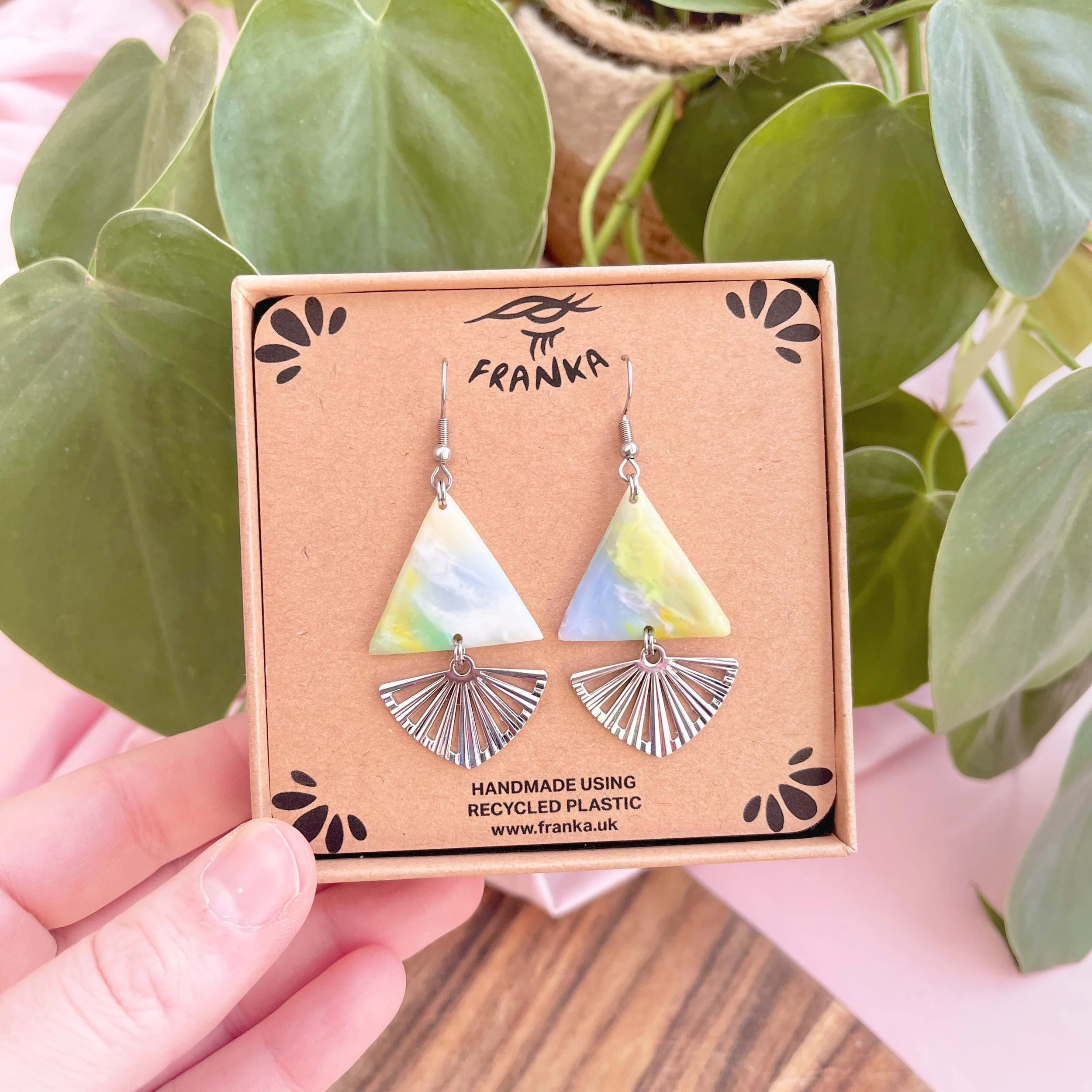 FR58B pale green blue.jpg