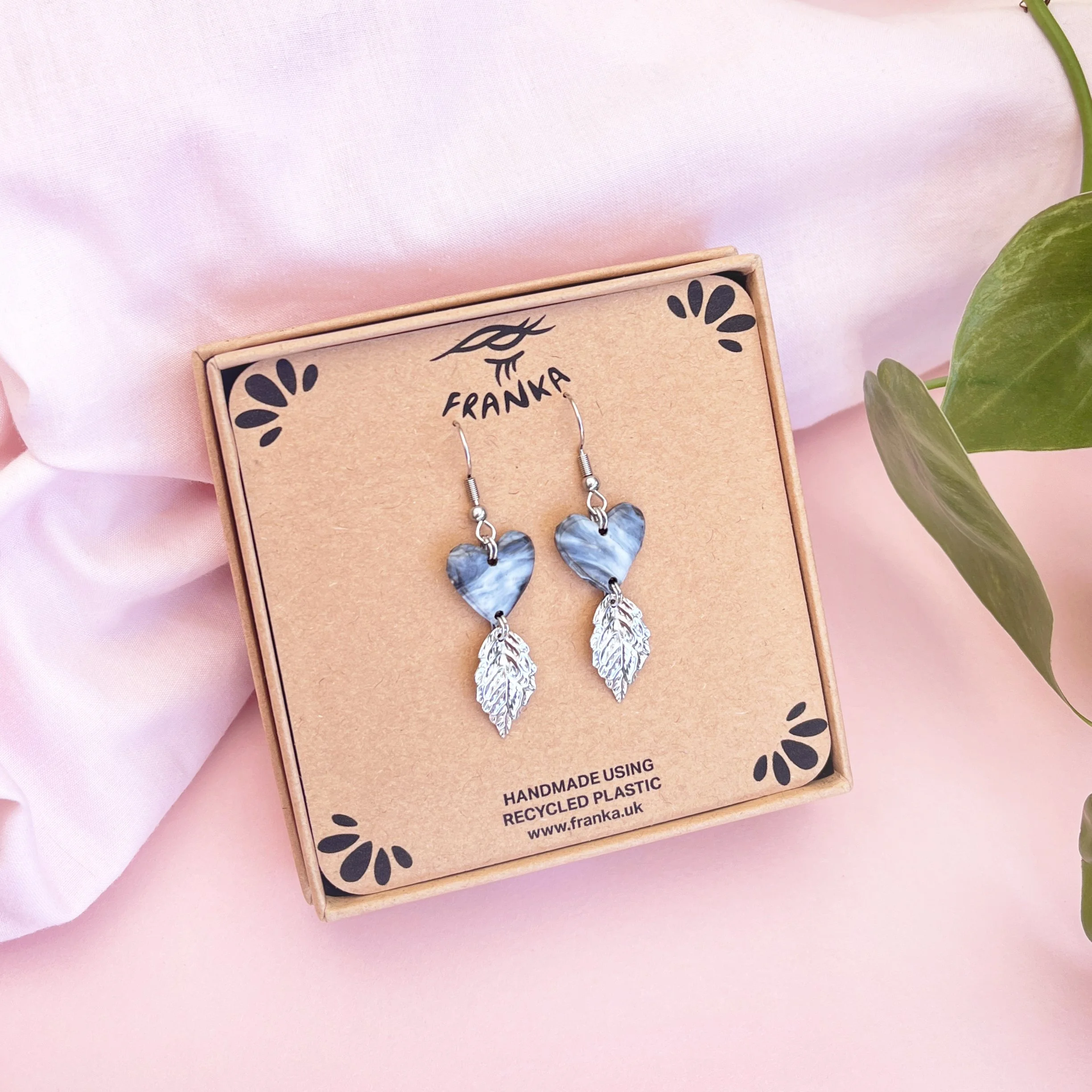 FR16B blackwhite.jpg