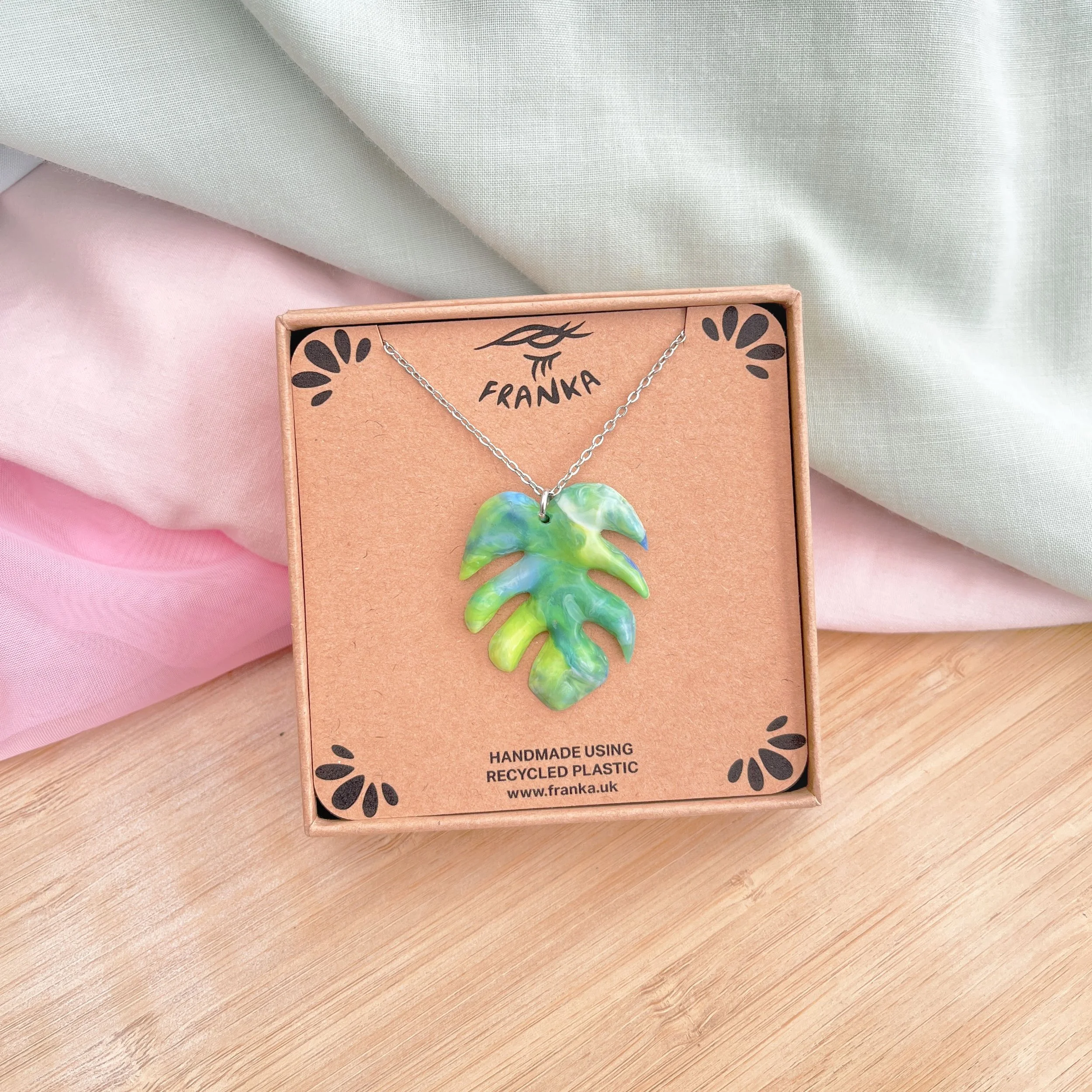 monstera necklace.jpg