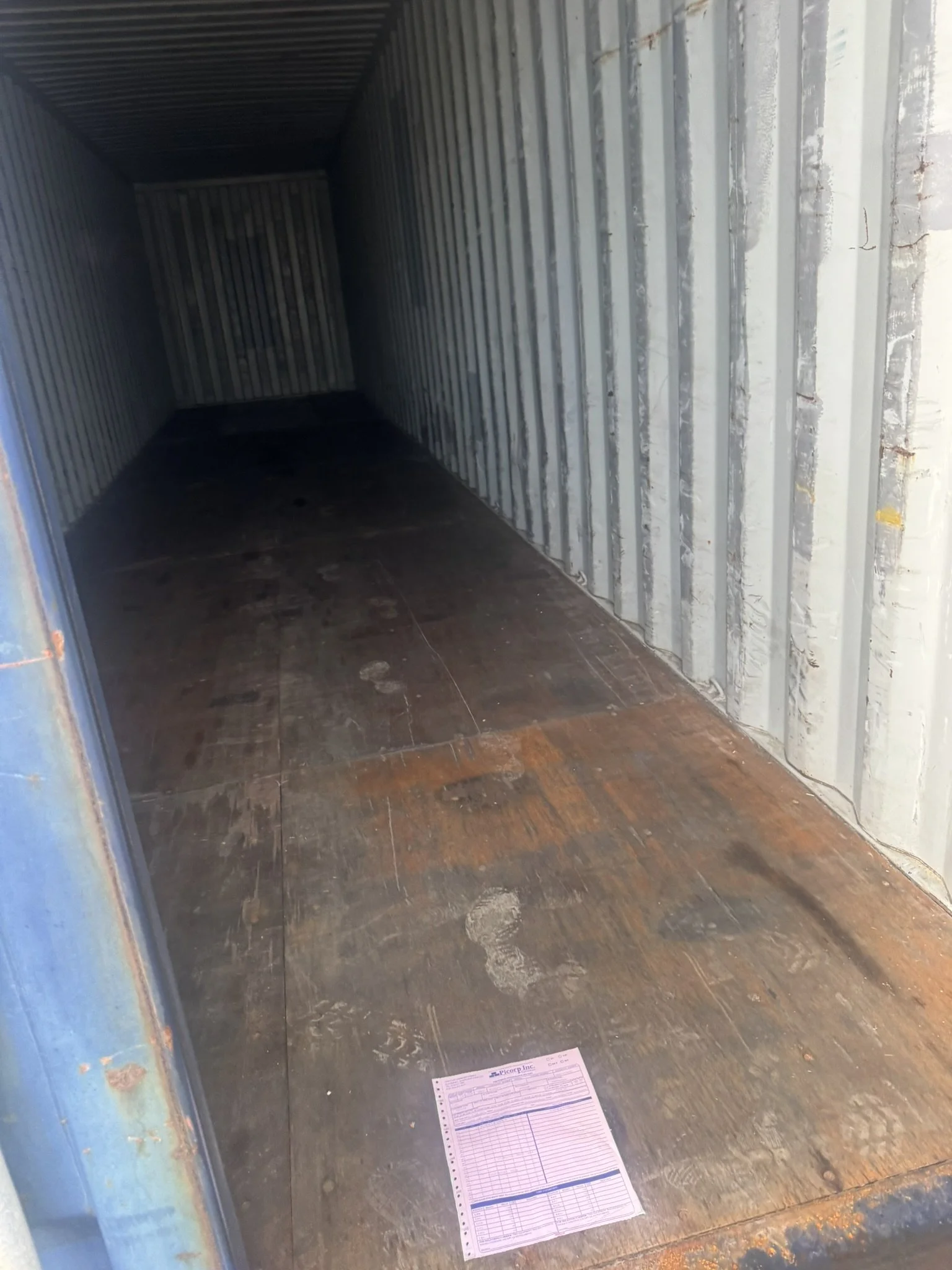 40' x 8' x 9.5'  Shipping Container #867.1