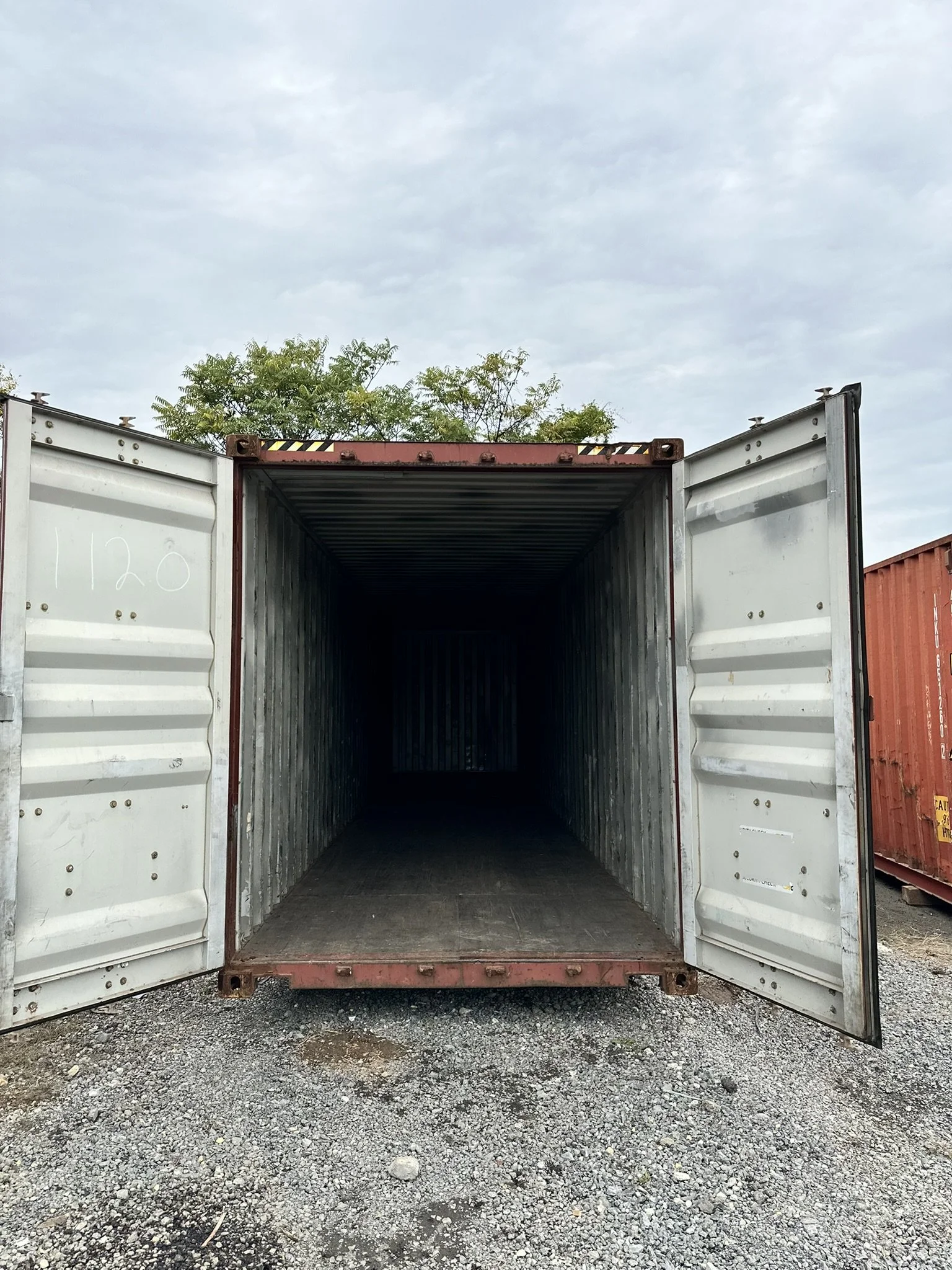 40' x 8' x 9.5'  Shipping Container #112.0