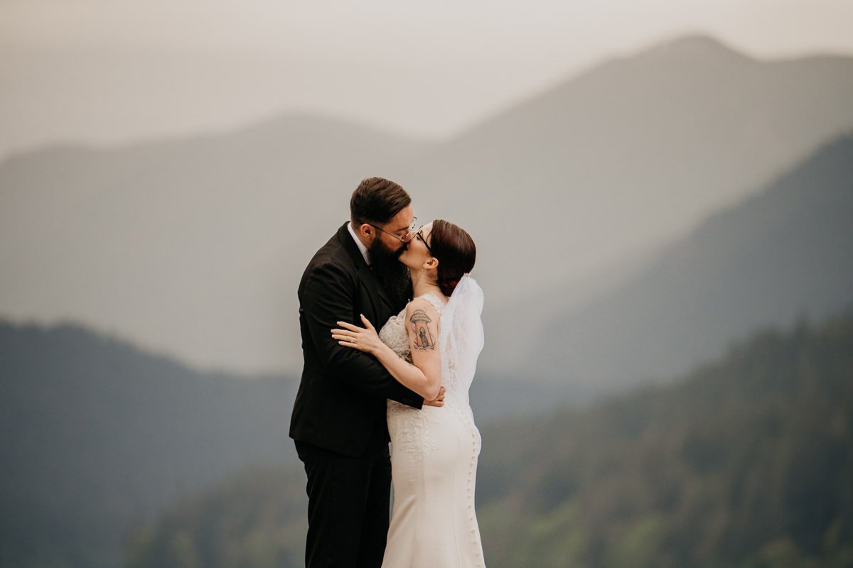 lake-crescent-olympic-elopement_10.jpg