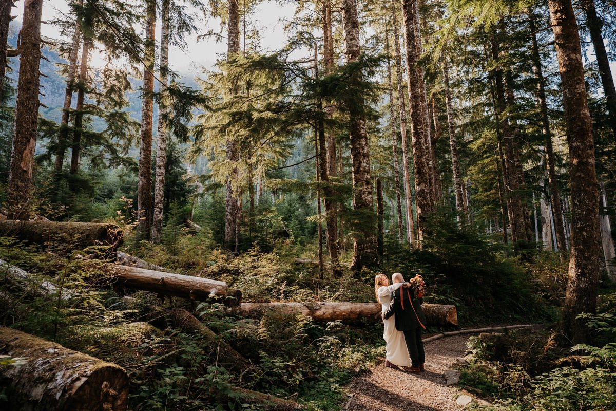 ice-caves-elopement_110.jpg