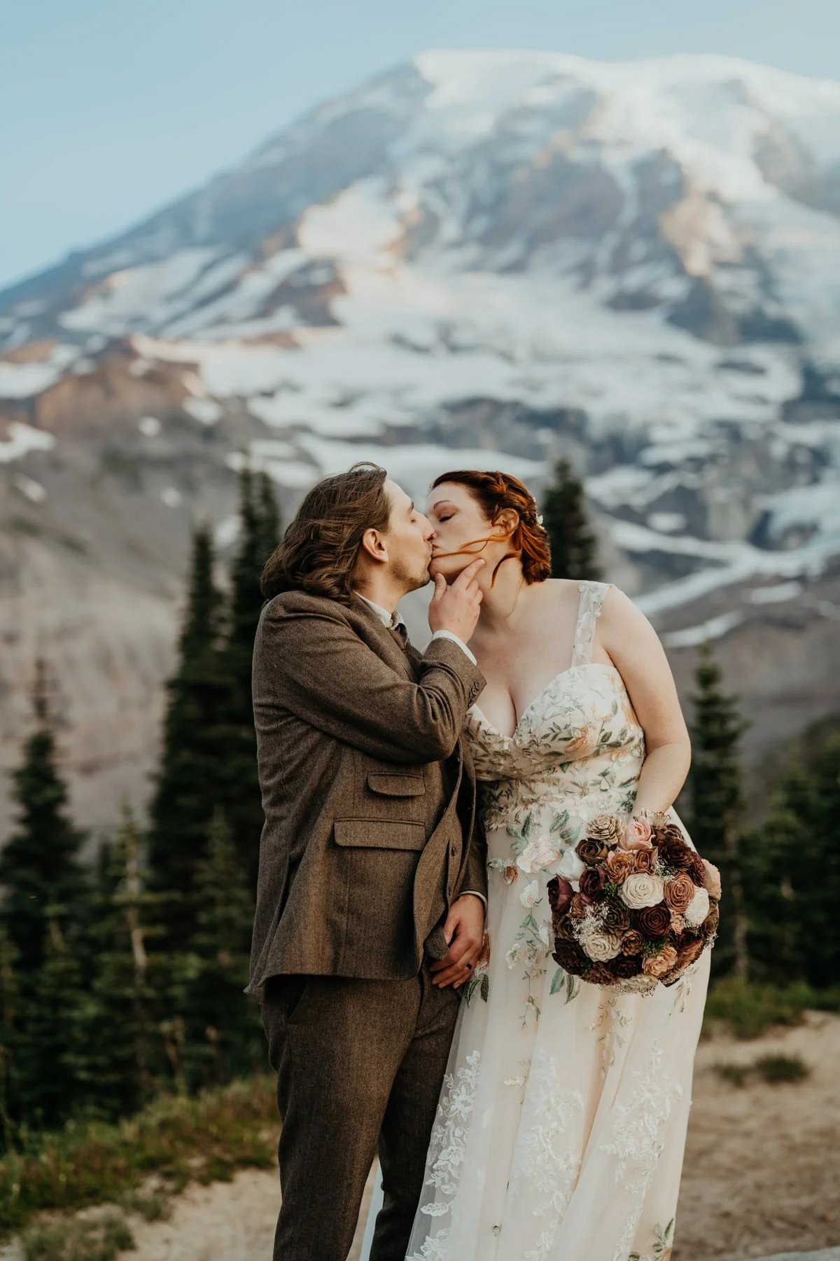 mt-rainier-sunrise-wildflower-elopement_10.jpg