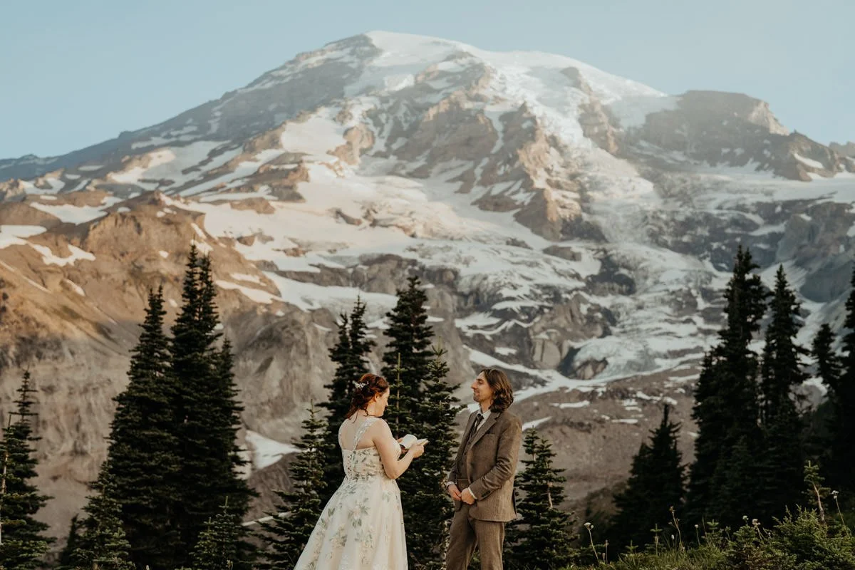 mt-rainier-sunrise-wildflower-elopement_12.jpg