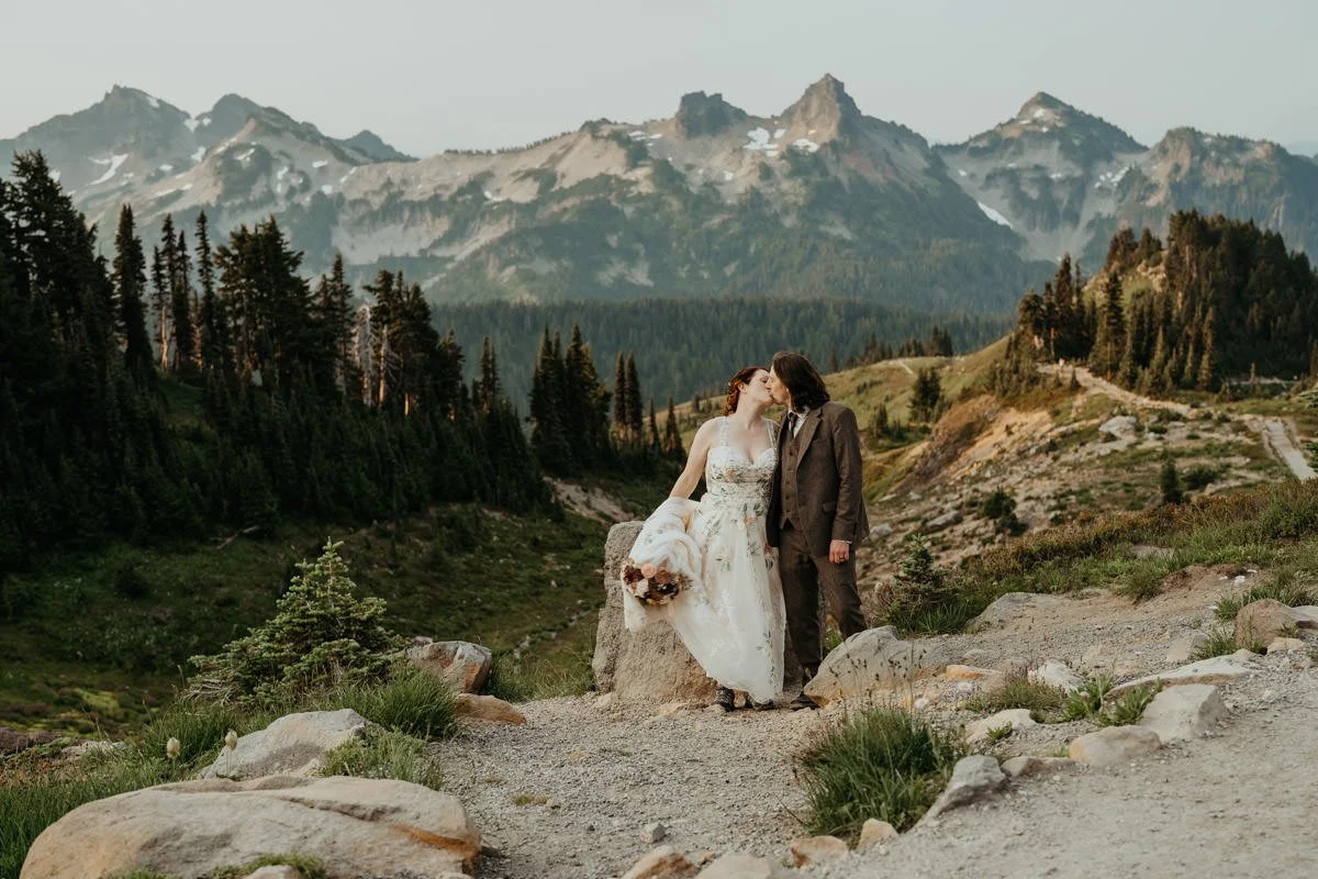 mt-rainier-sunrise-wildflower-elopement_16.jpg