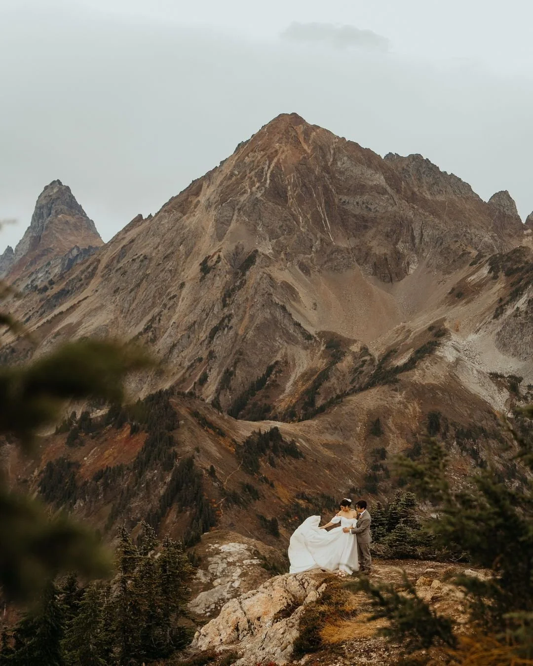 field notes from the fire lookout - oct '25

I have done this hike perhaps a dozen times, and I swear, every time it is a new treat. each one its own totally new experience.

as we were preparing for this adventure elopement we knew there would be cl