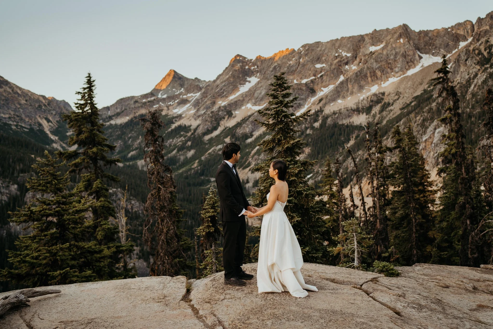 north-cascades-sunrise-elopement_2.jpg