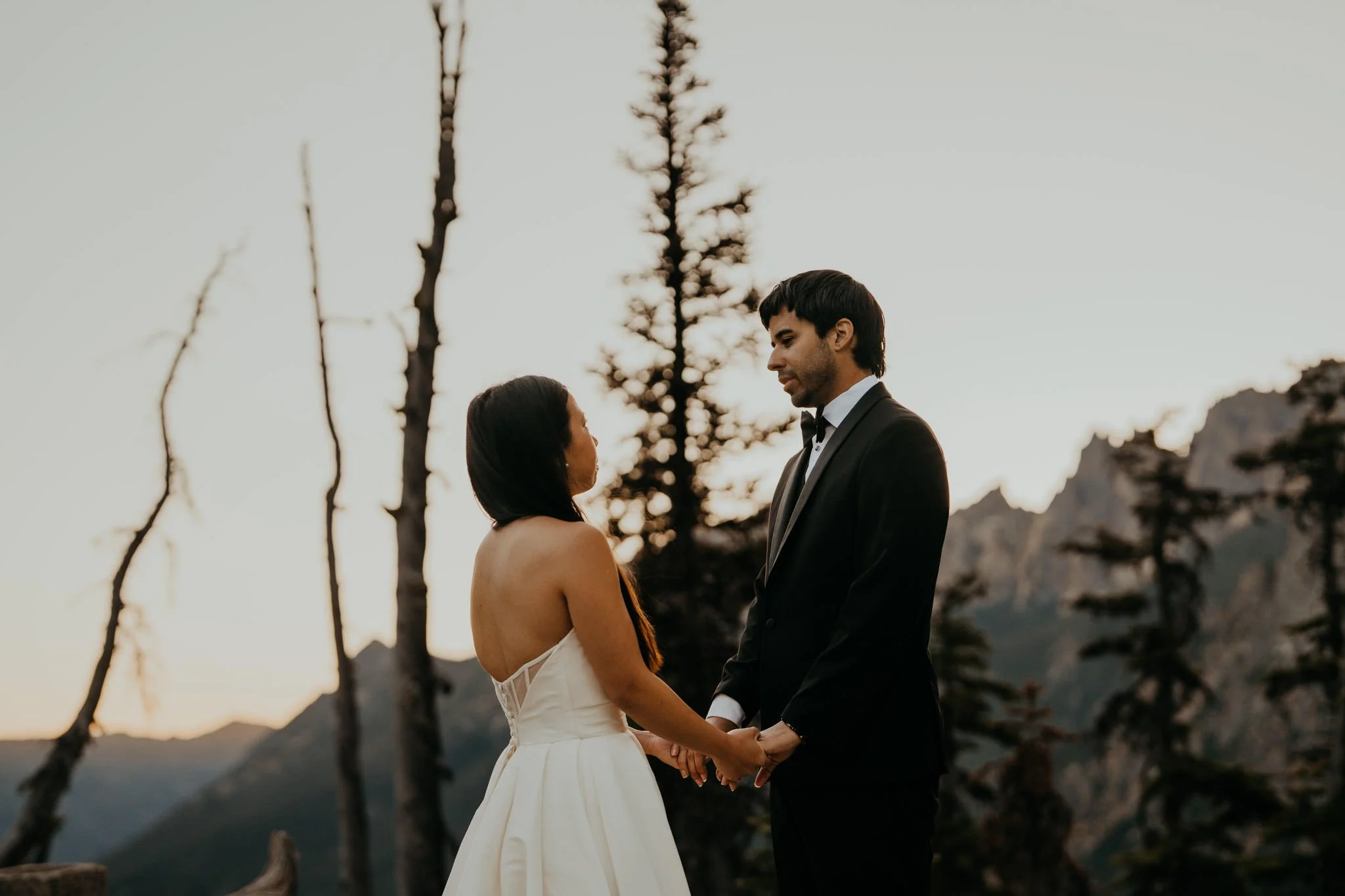 north-cascades-sunrise-elopement_3.jpg