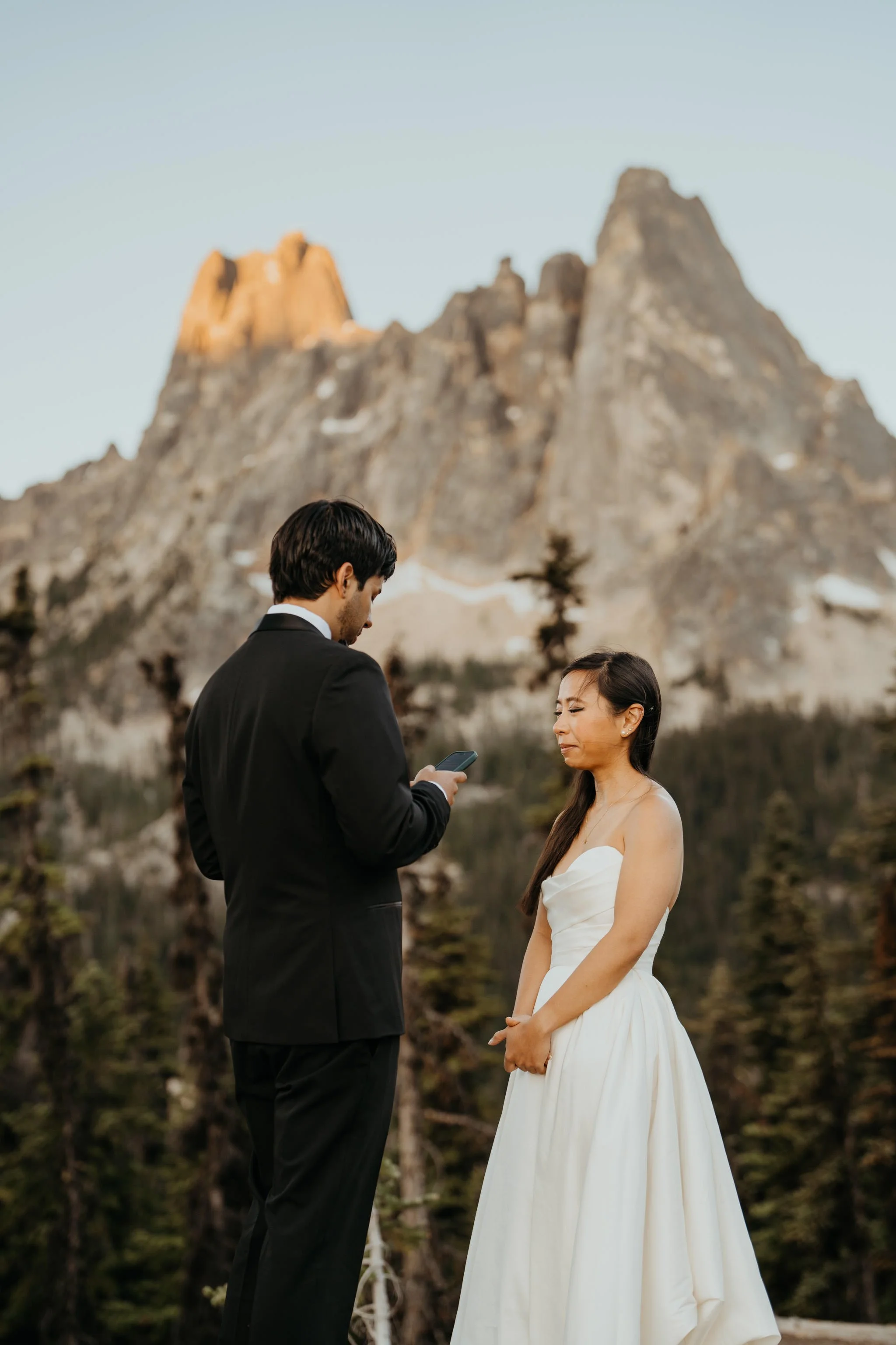 north-cascades-sunrise-elopement_5.jpg