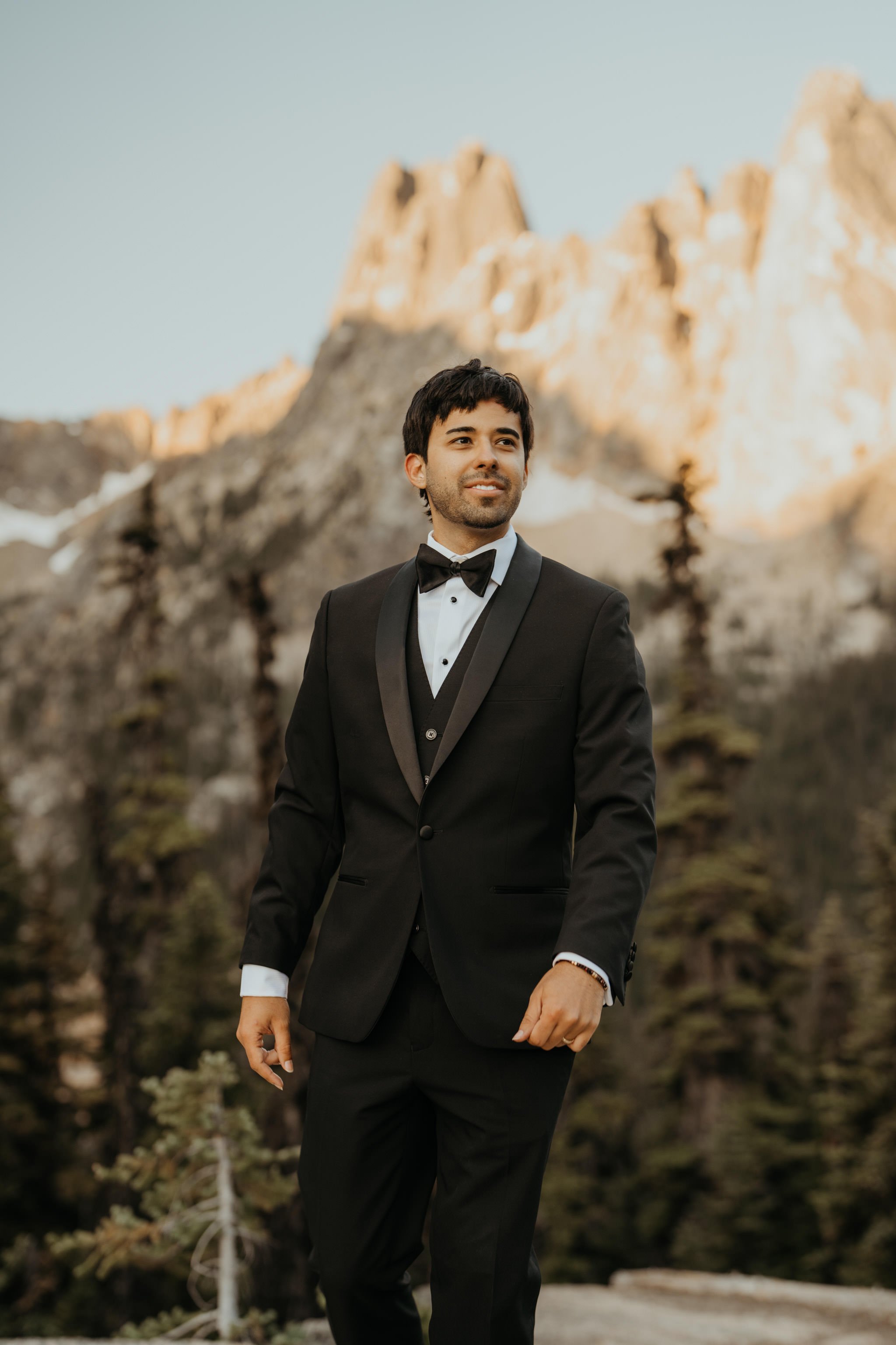 north-cascades-sunrise-elopement_14.jpg
