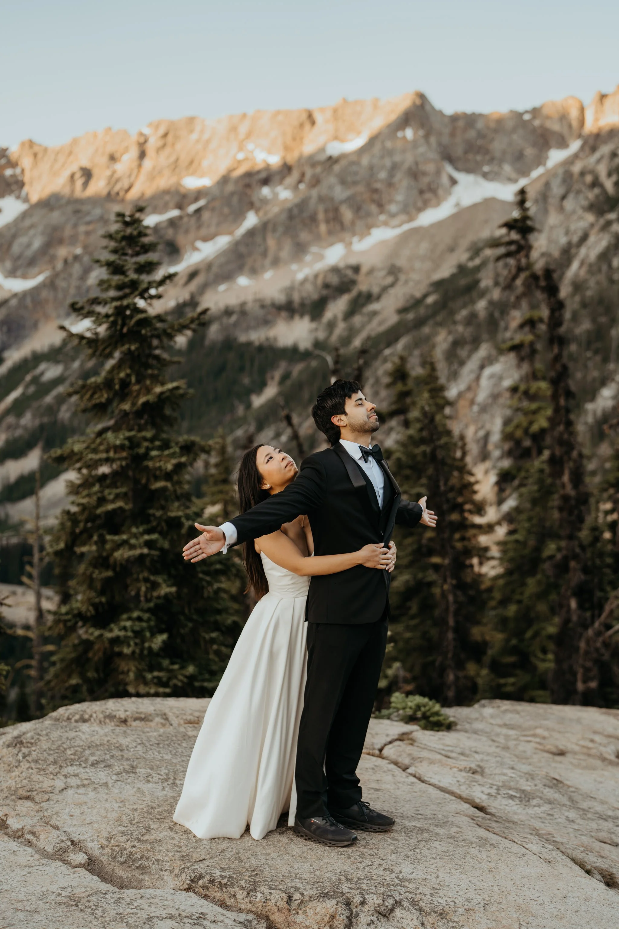 north-cascades-sunrise-elopement_15.jpg