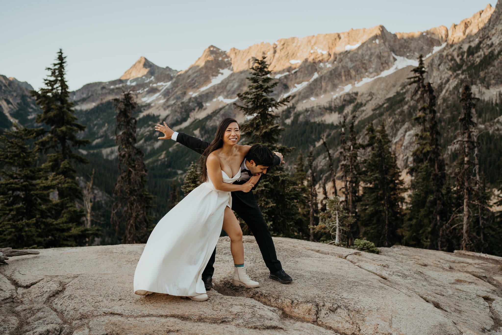 north-cascades-sunrise-elopement_19.jpg