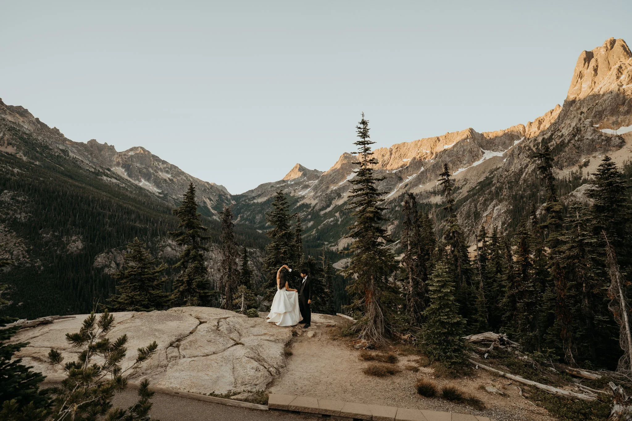 north-cascades-sunrise-elopement_20.jpg
