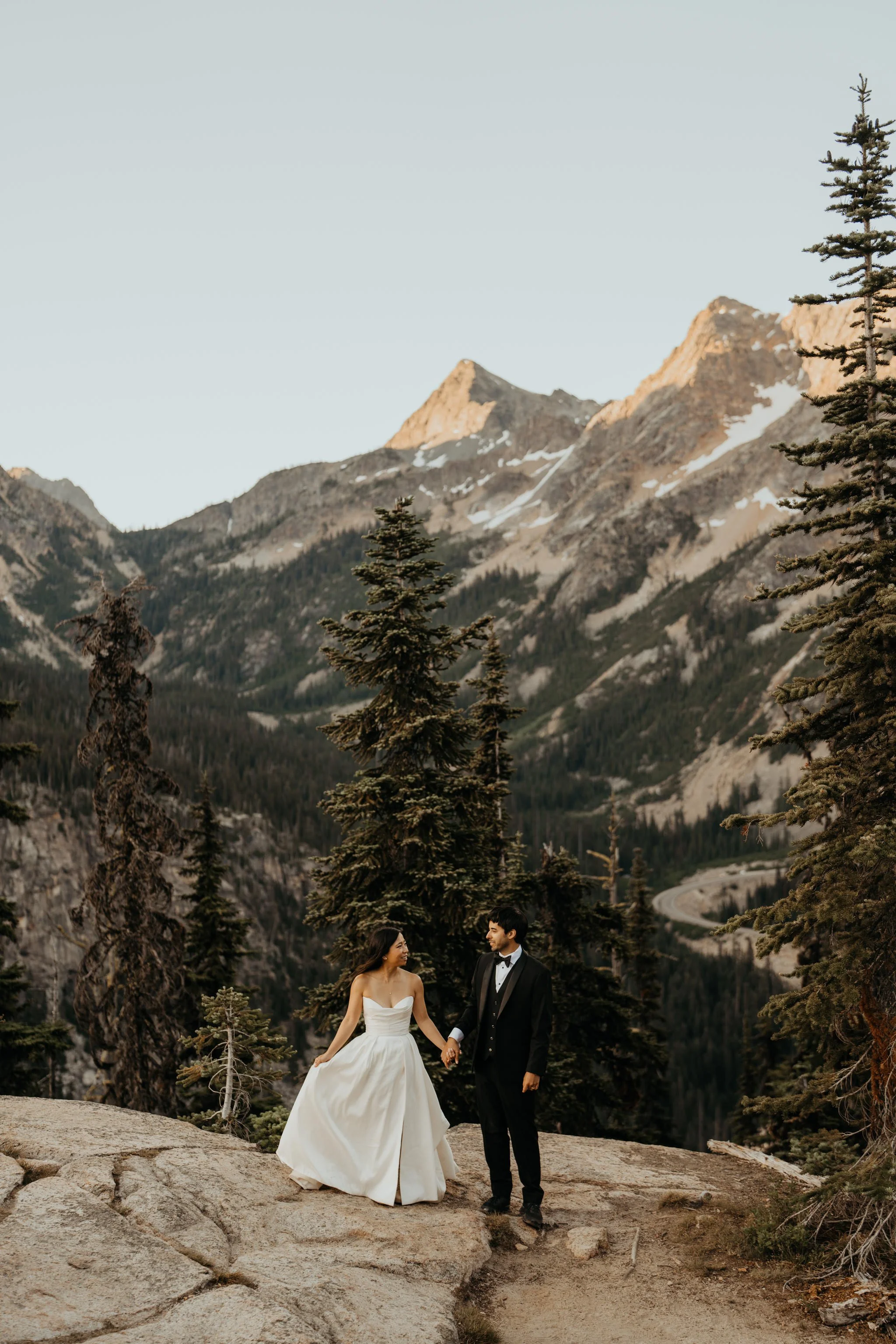 north-cascades-sunrise-elopement_21.jpg