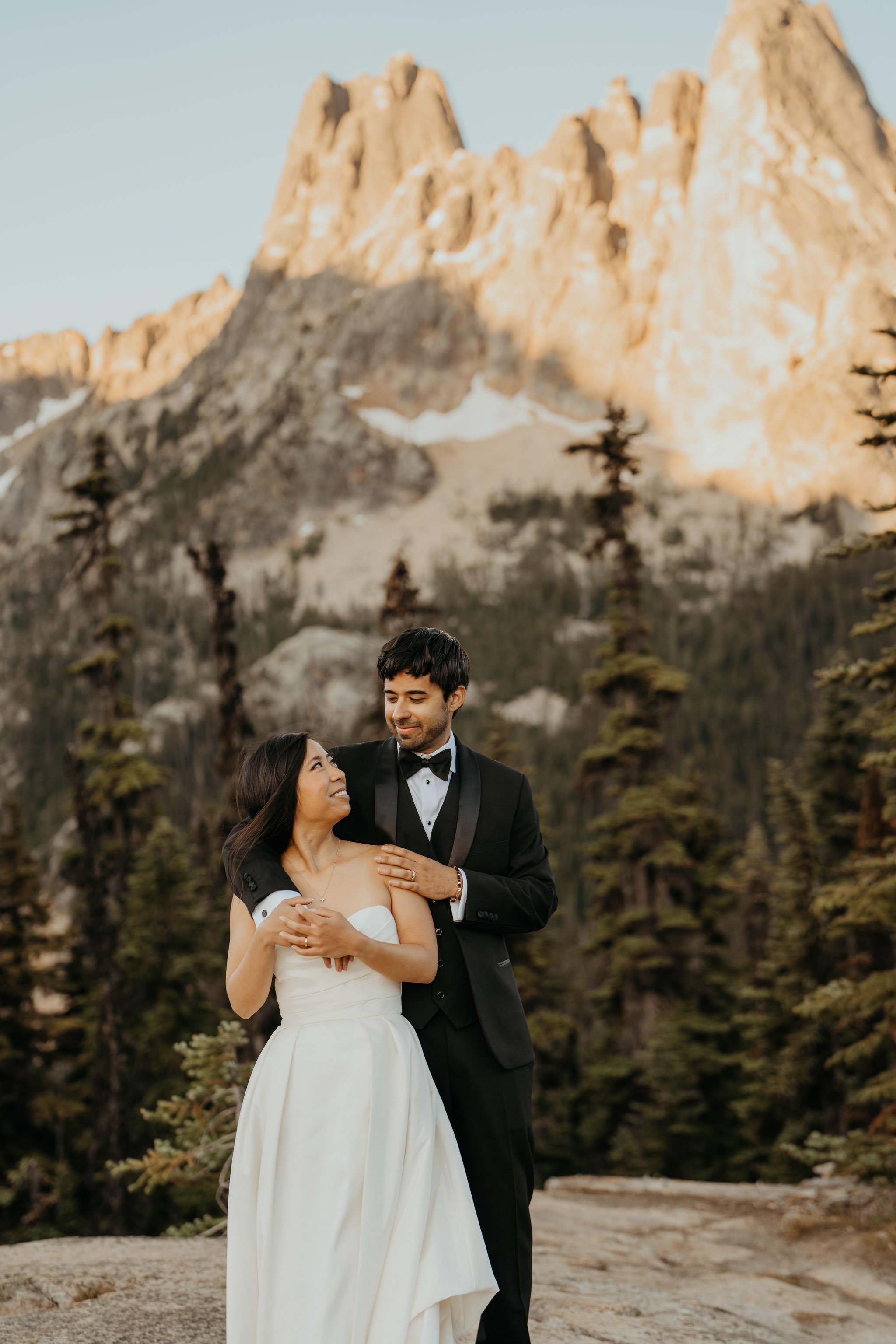 north-cascades-sunrise-elopement_22.jpg