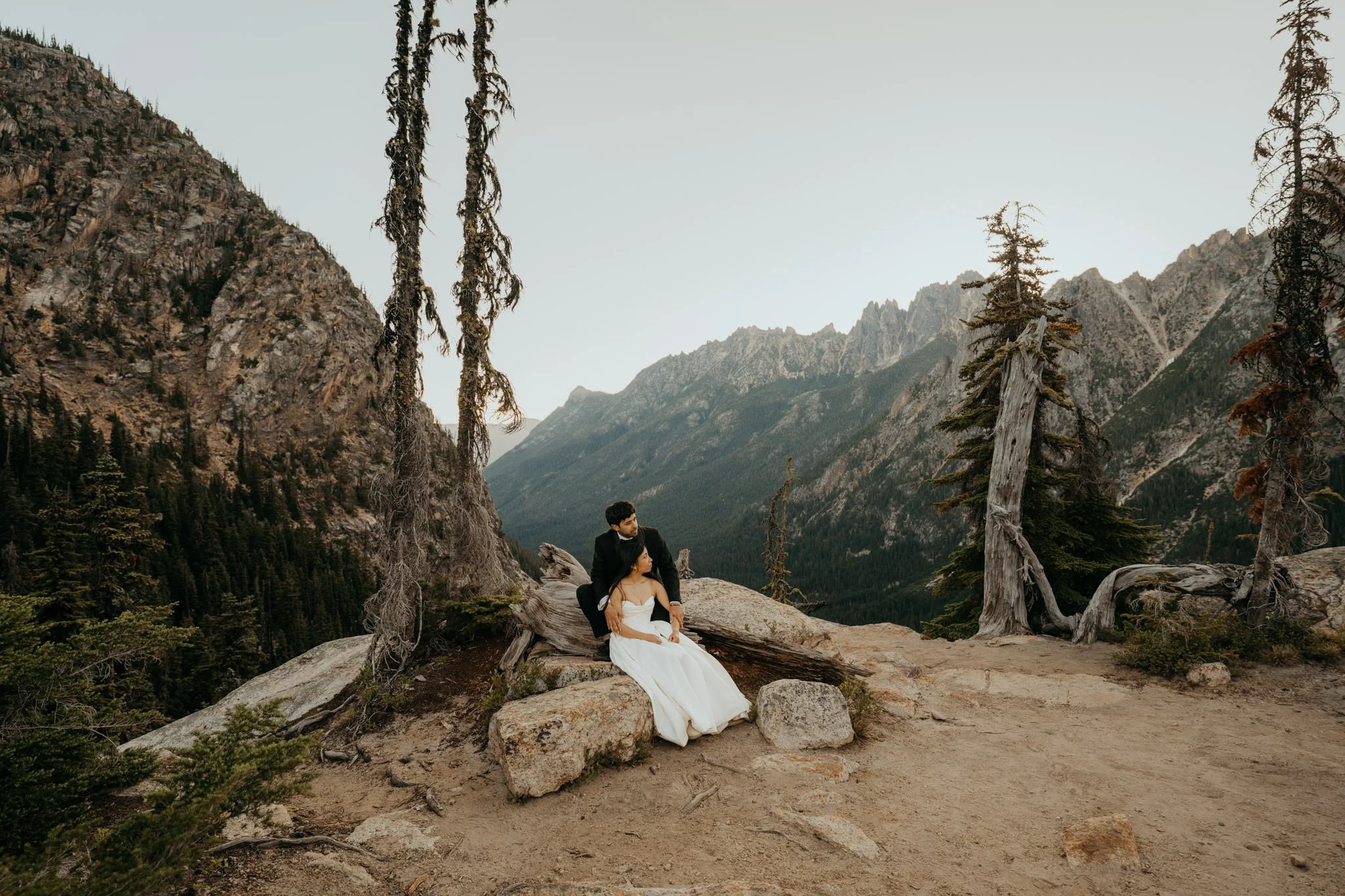 north-cascades-sunrise-elopement_24.jpg