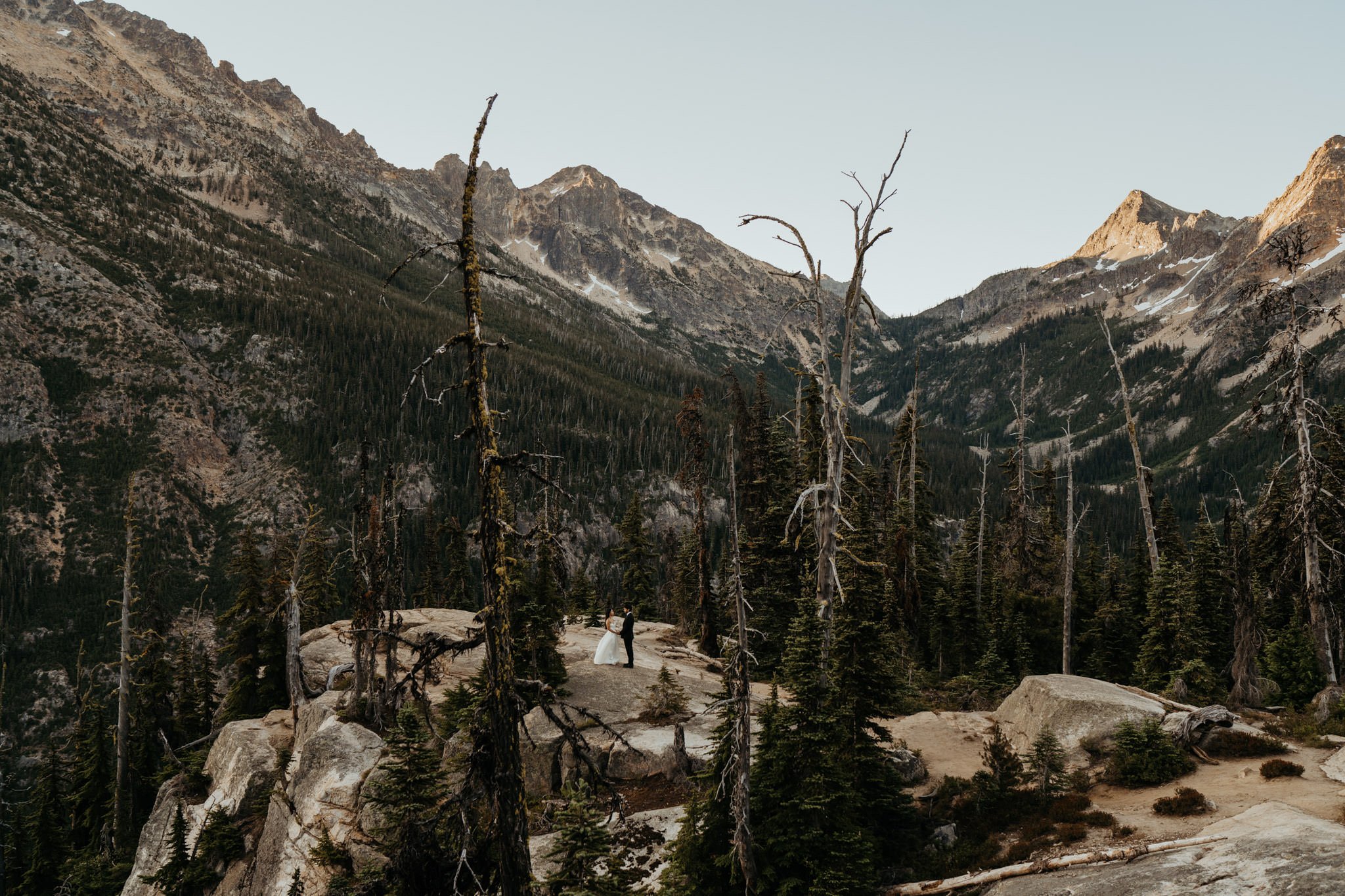north-cascades-sunrise-elopement_29.jpg