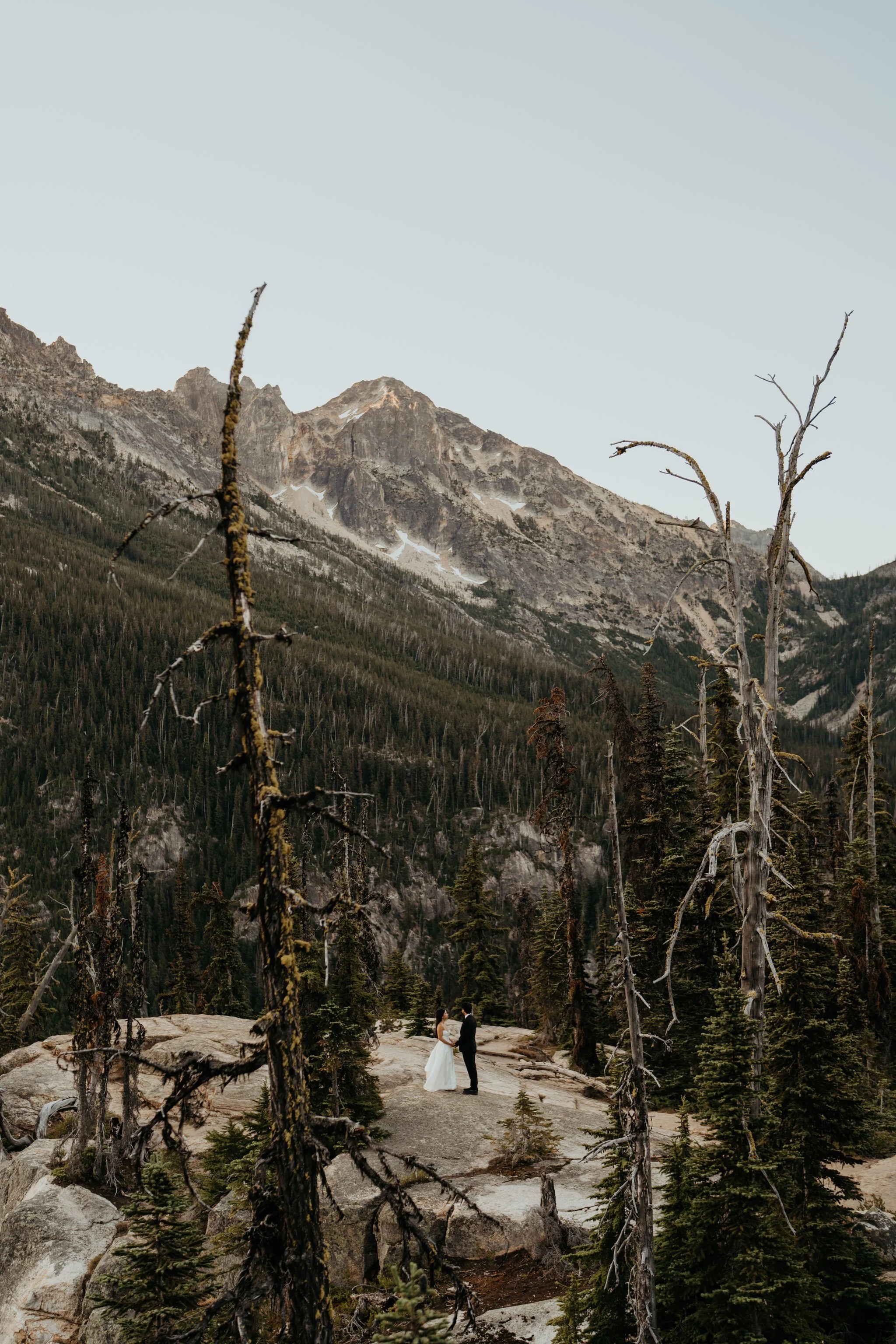 north-cascades-sunrise-elopement_28.jpg