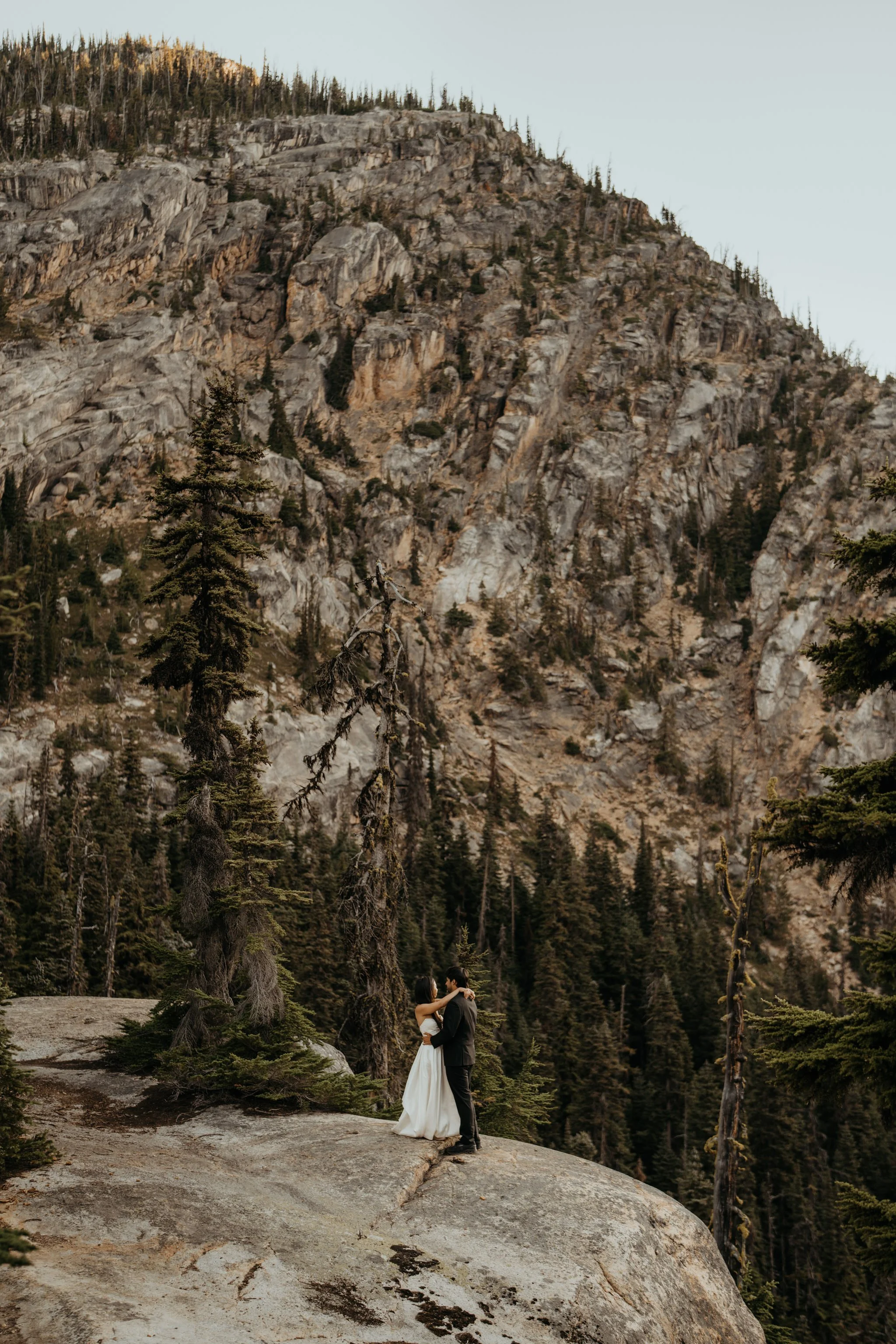 north-cascades-sunrise-elopement_30.jpg