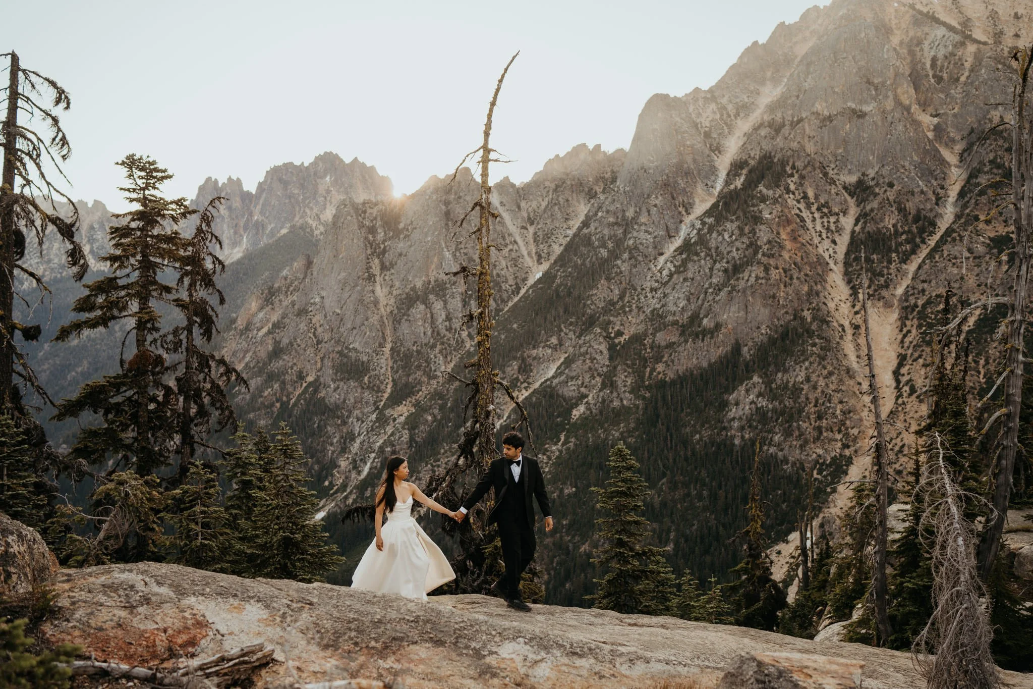 north-cascades-sunrise-elopement_35.jpg