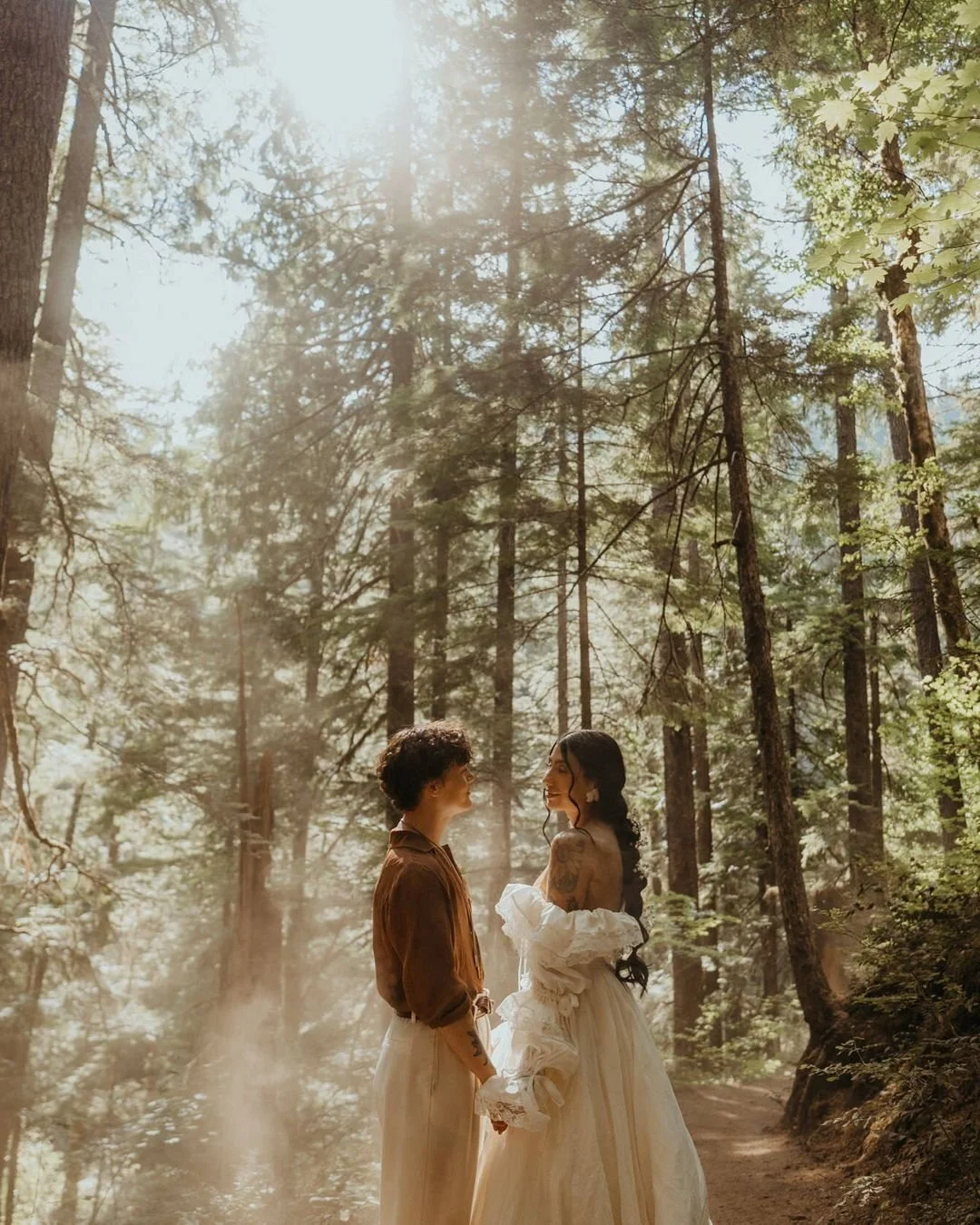 2025 field notes:
elopements captured: 33
ceremonies officiated: 23
sunrise adventures: 11
"just us" adventures with 0 guests: 20
photos delivered: 14,668

a year of early alarms, flexible plans, muddy boots, chasing views, and choosing int