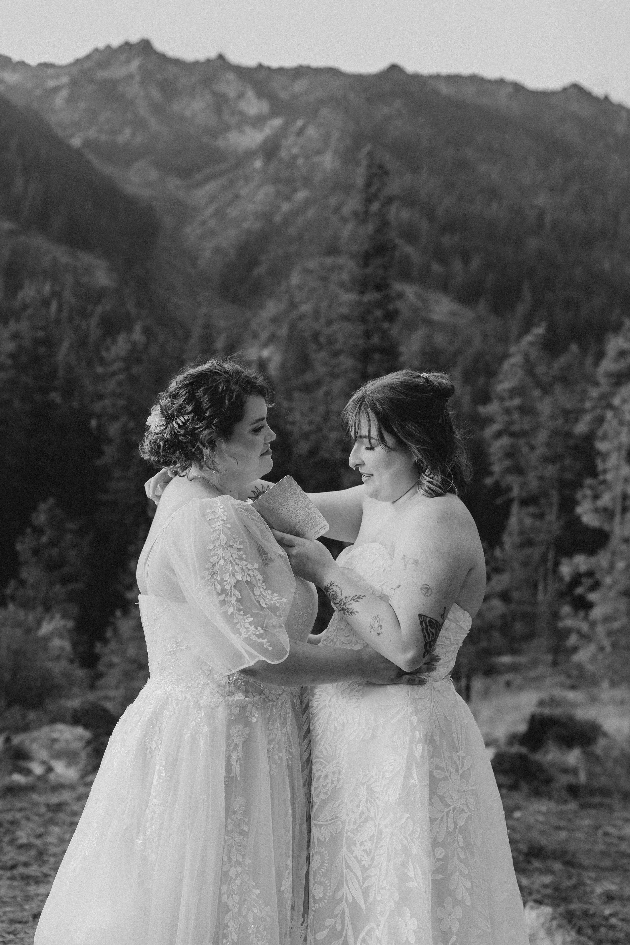 lesbian-leavenworth-elopement_60.jpg