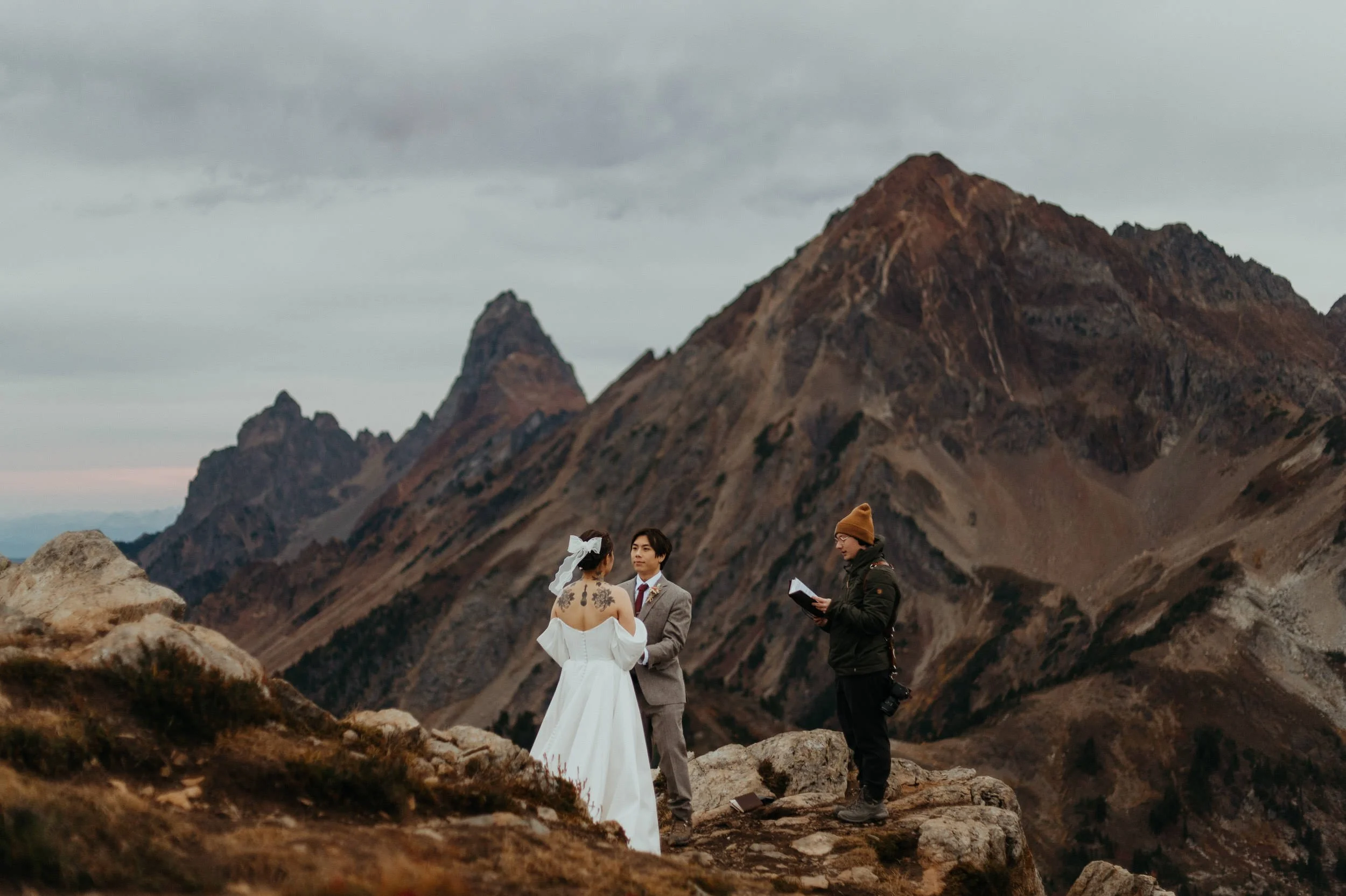 autumn-mt-baker-lookout-elopement_16.jpg